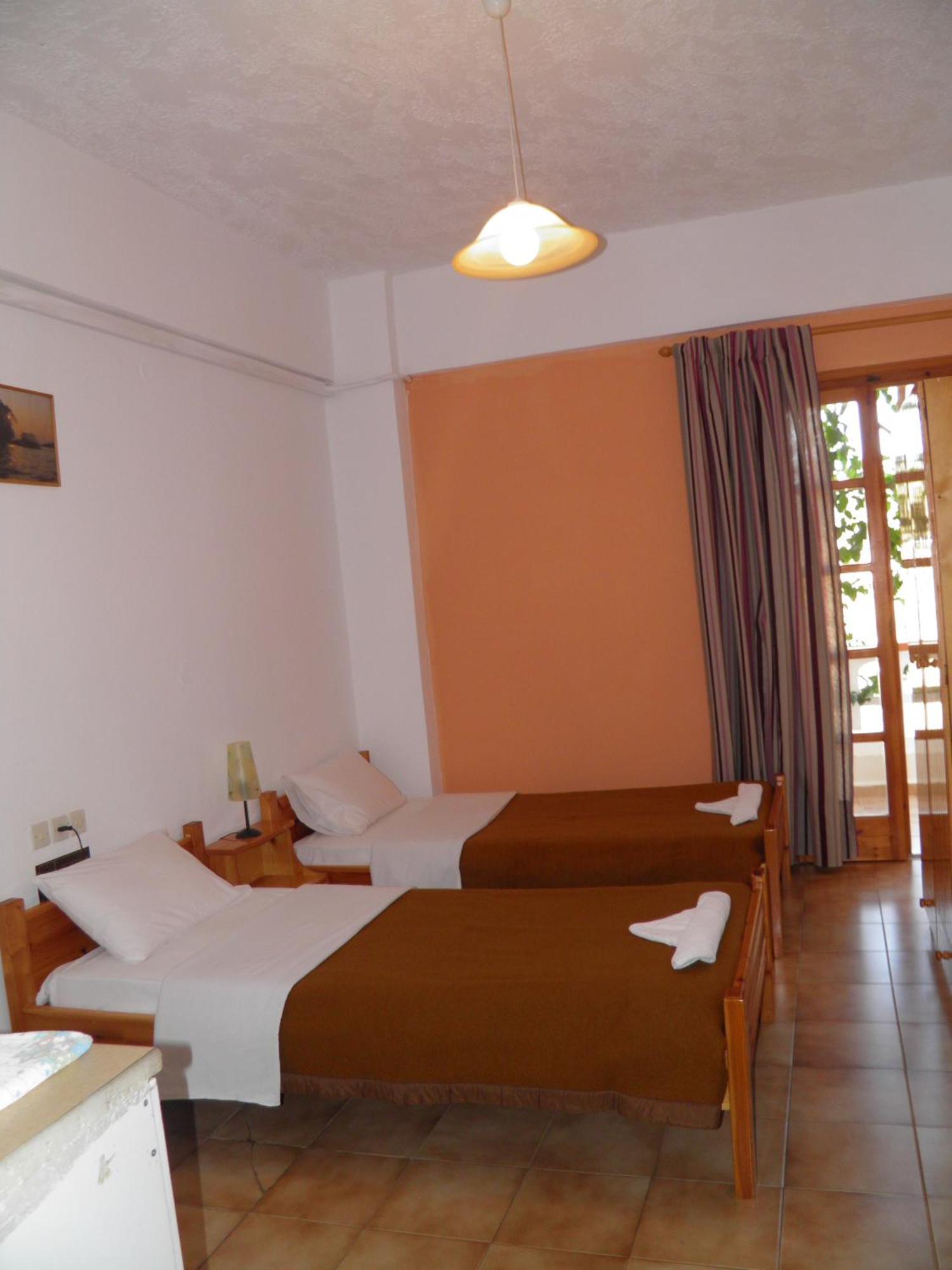 Aparthotel Galaxias 3*