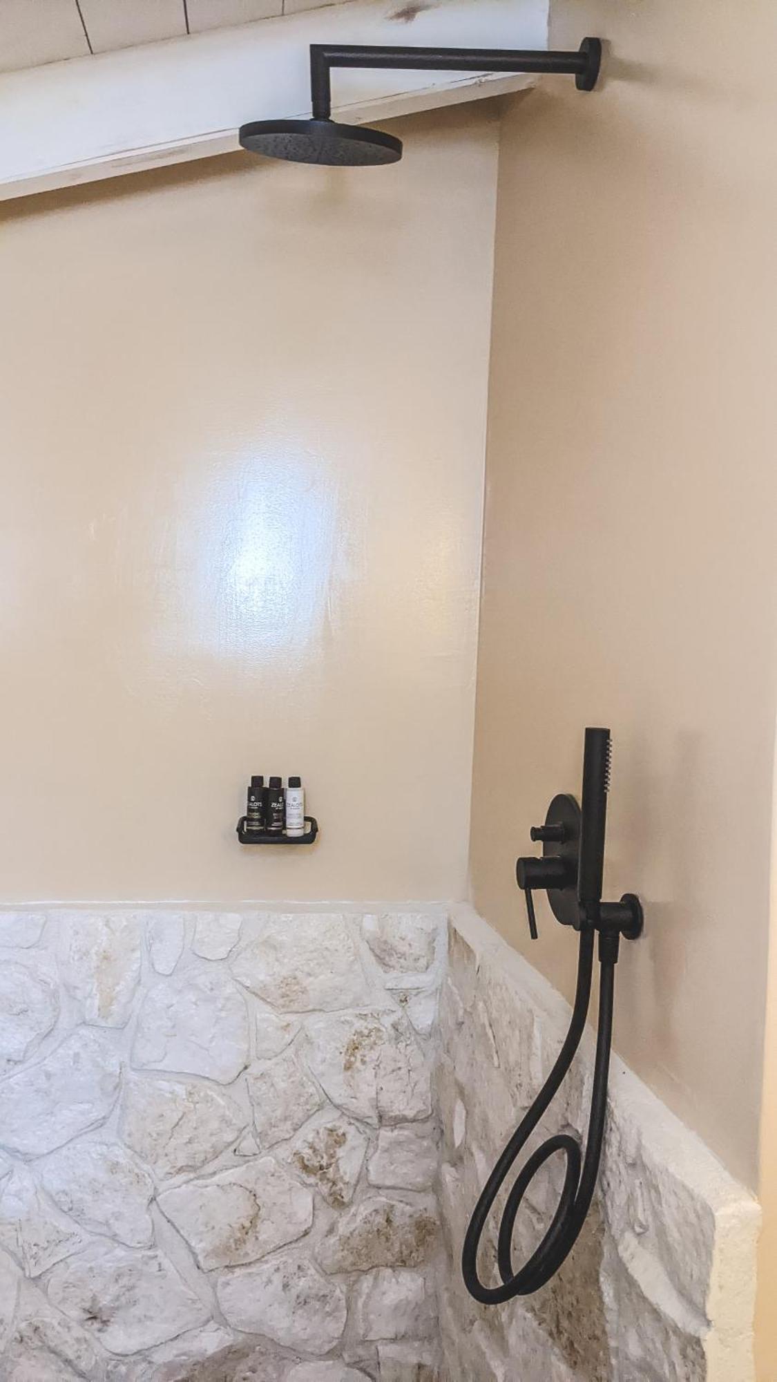Iphigenia Apartment *