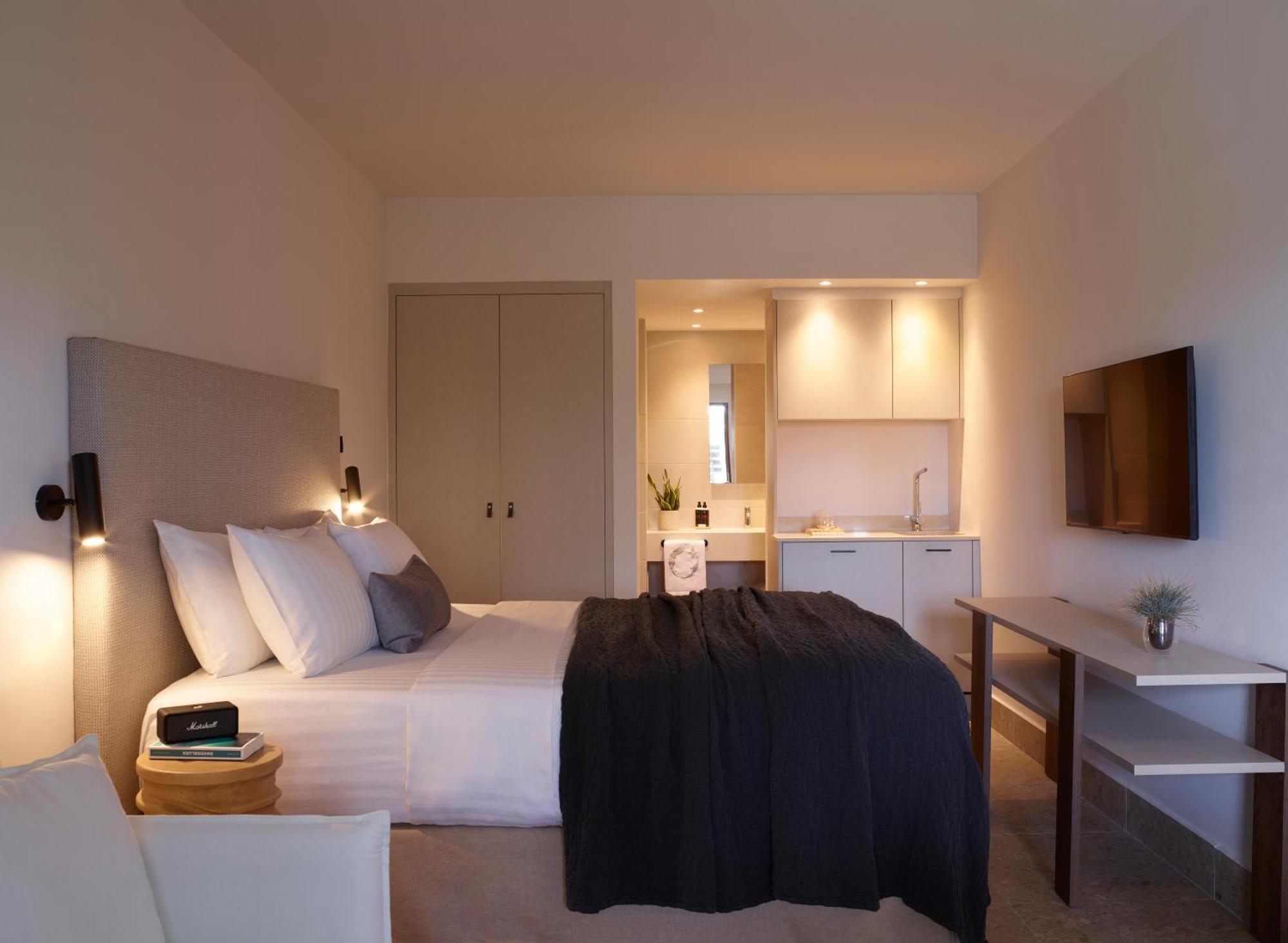 Asterion & - Designed For Adults Platanias (Crete)