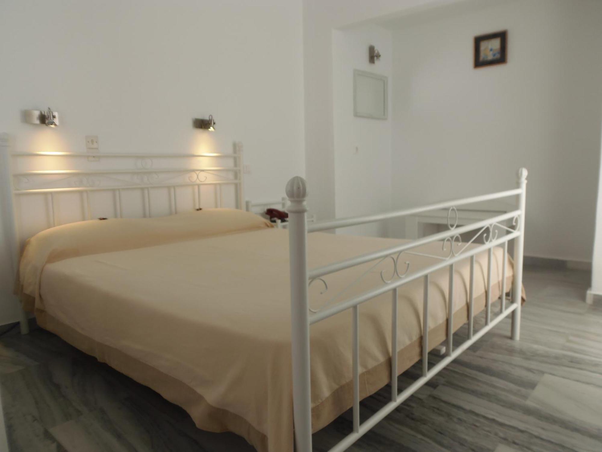 Manos Hotel