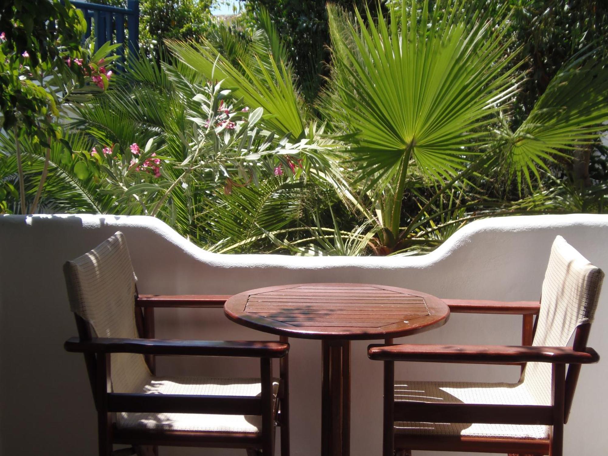 Manos Hotel Naousa (Paros)