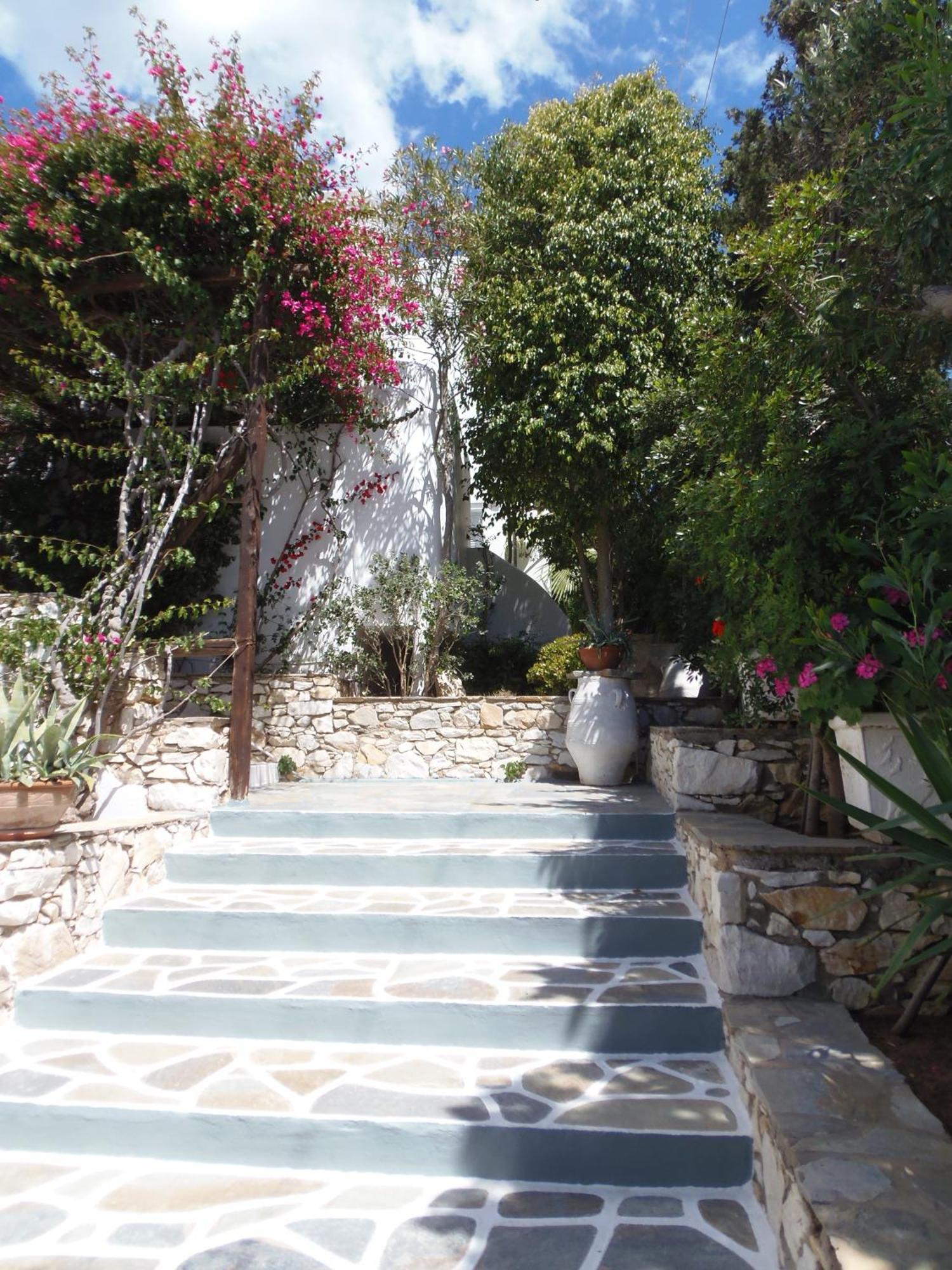 Manos Hotel