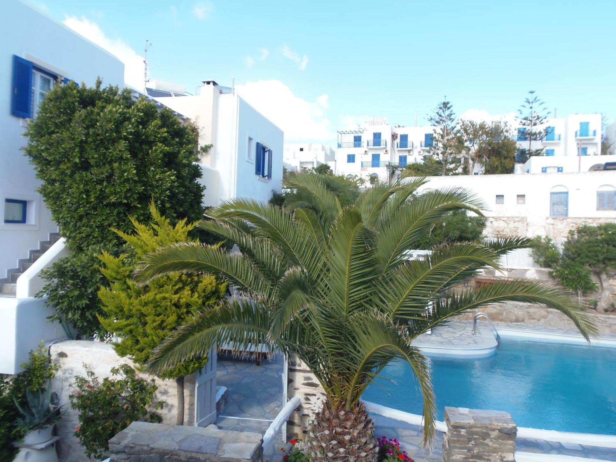 Manos 2* Naousa (Paros)