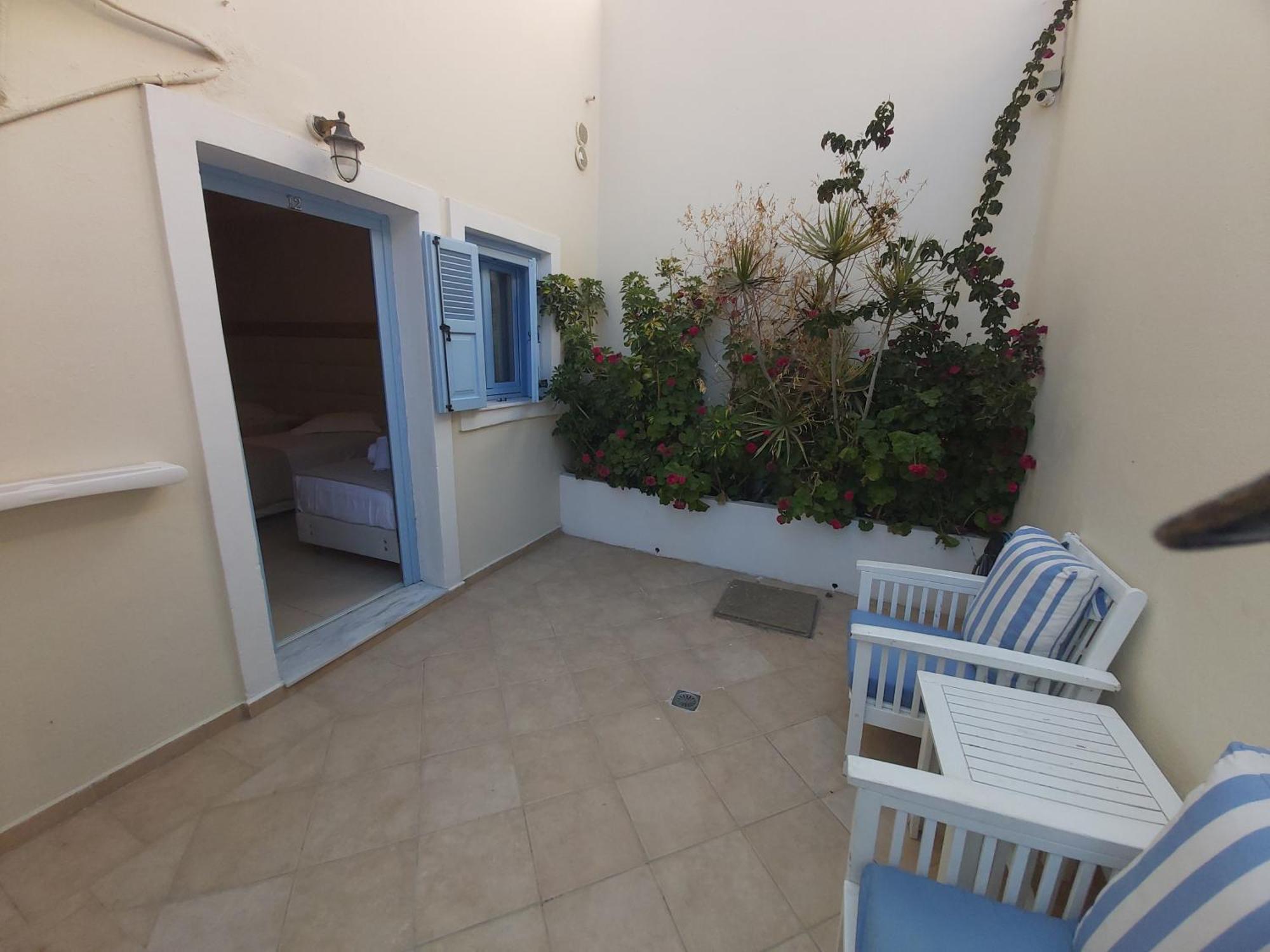 Roussa Center Villa *