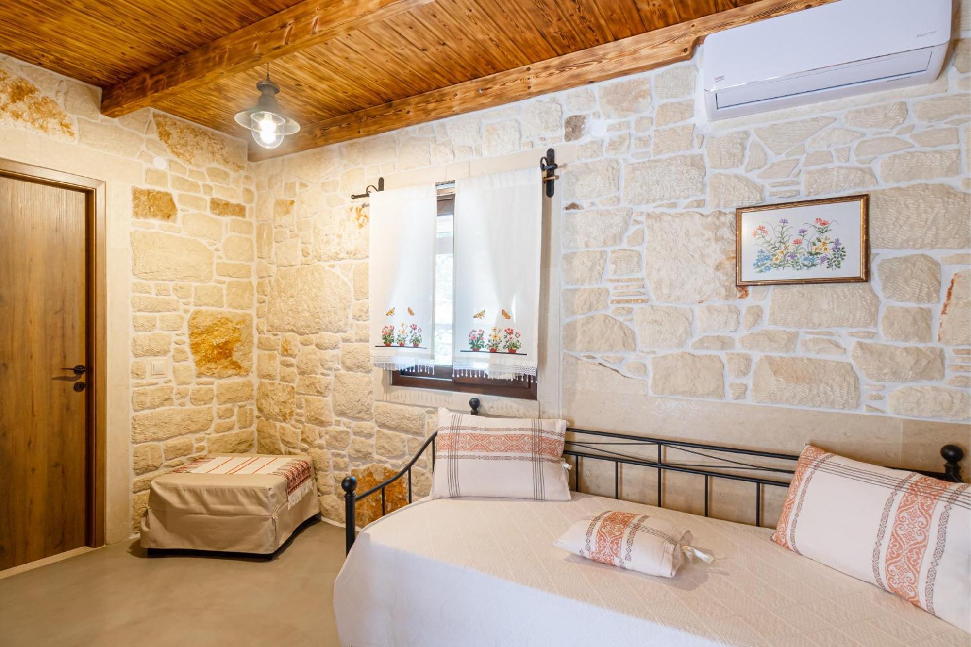 Yiannis Retreat