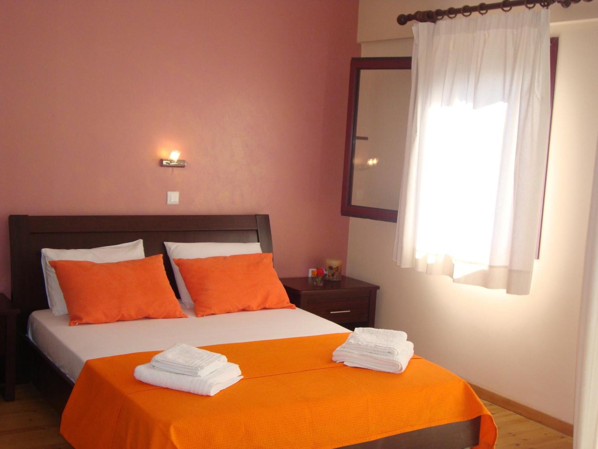 Mikros Gialos Apartments Mikros Gialos