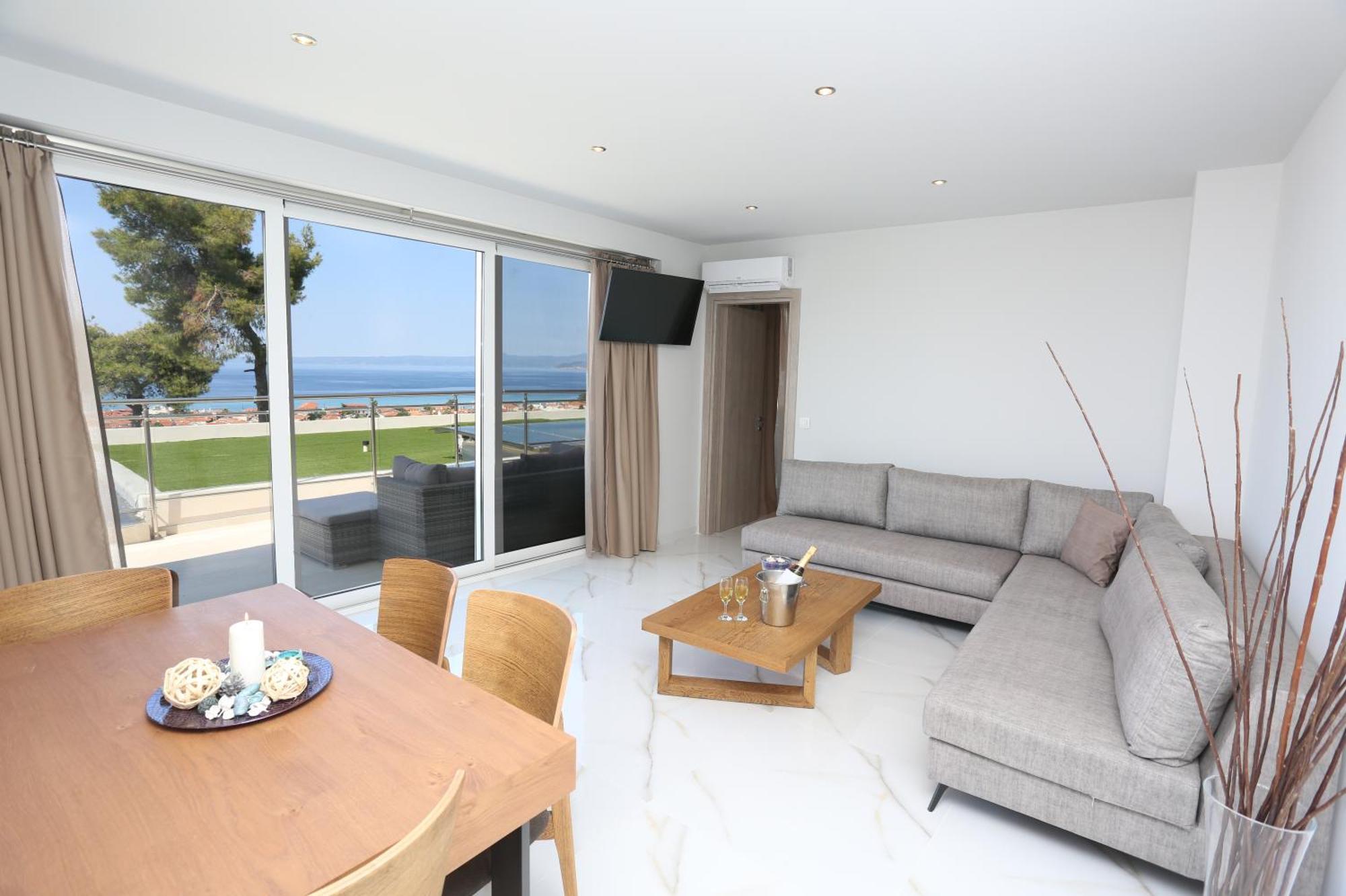 Alia Palace - Adults Only 16+