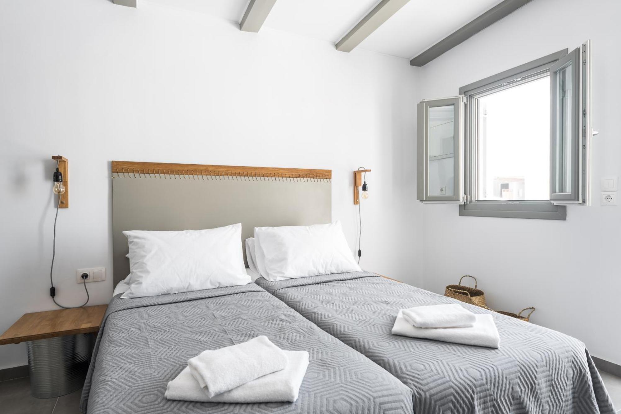 Apartment White And Grey *