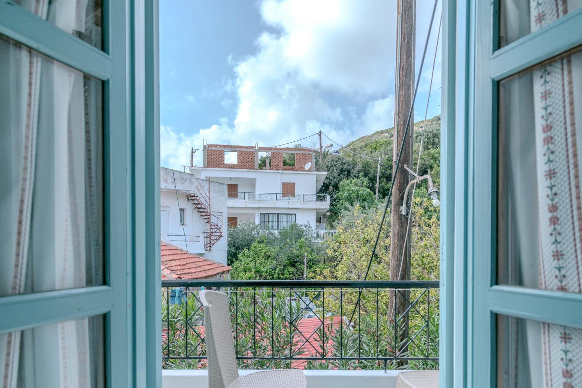 Patras Est 1990 Guest house
