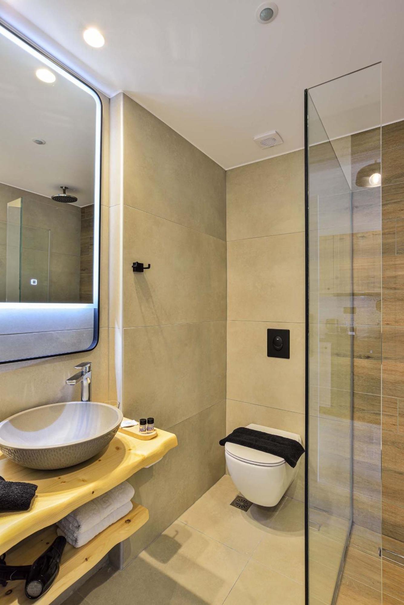 Aparthotel Eloque Simple Living Space Kato Daratso