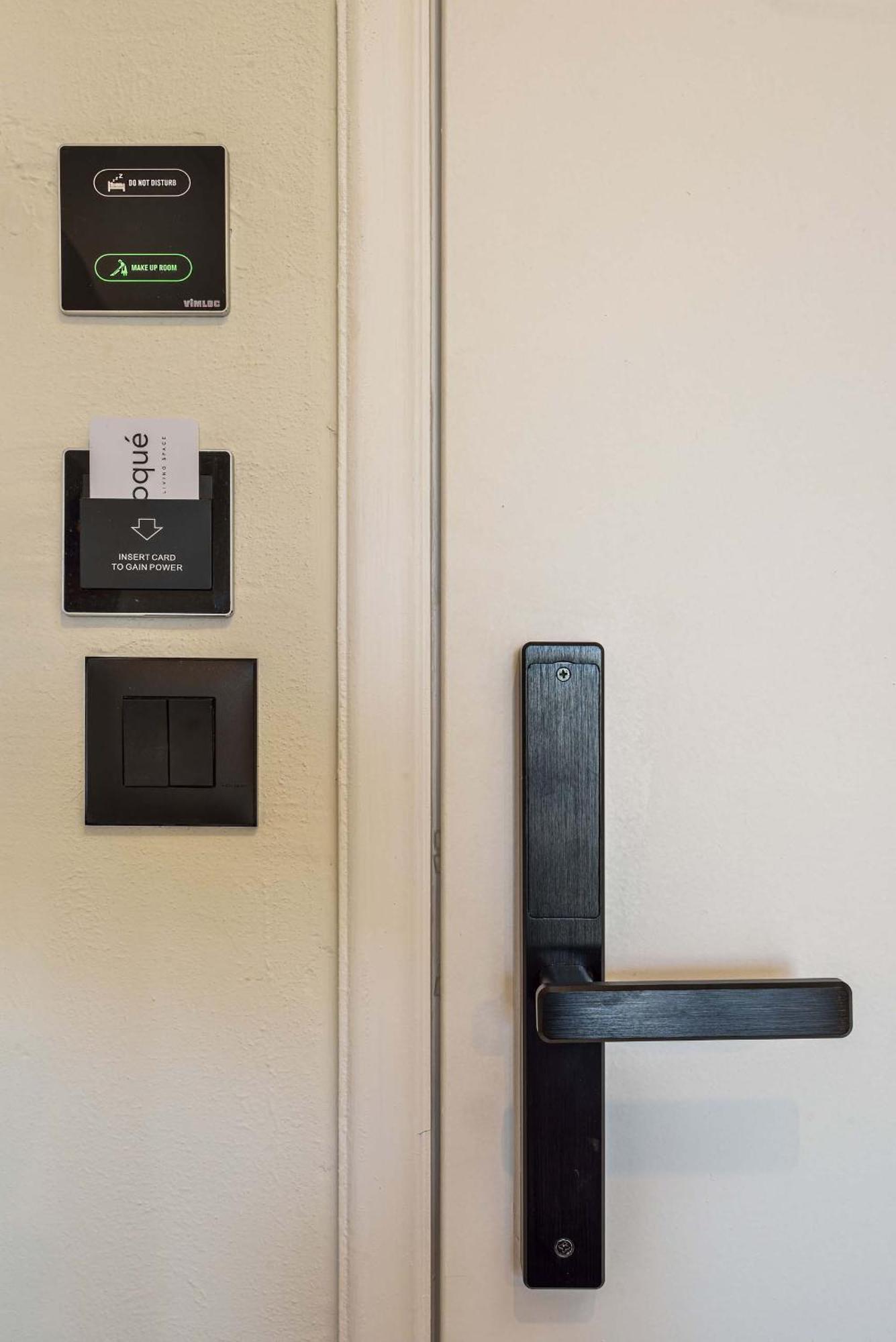 Aparthotel Eloque Simple Living Space *