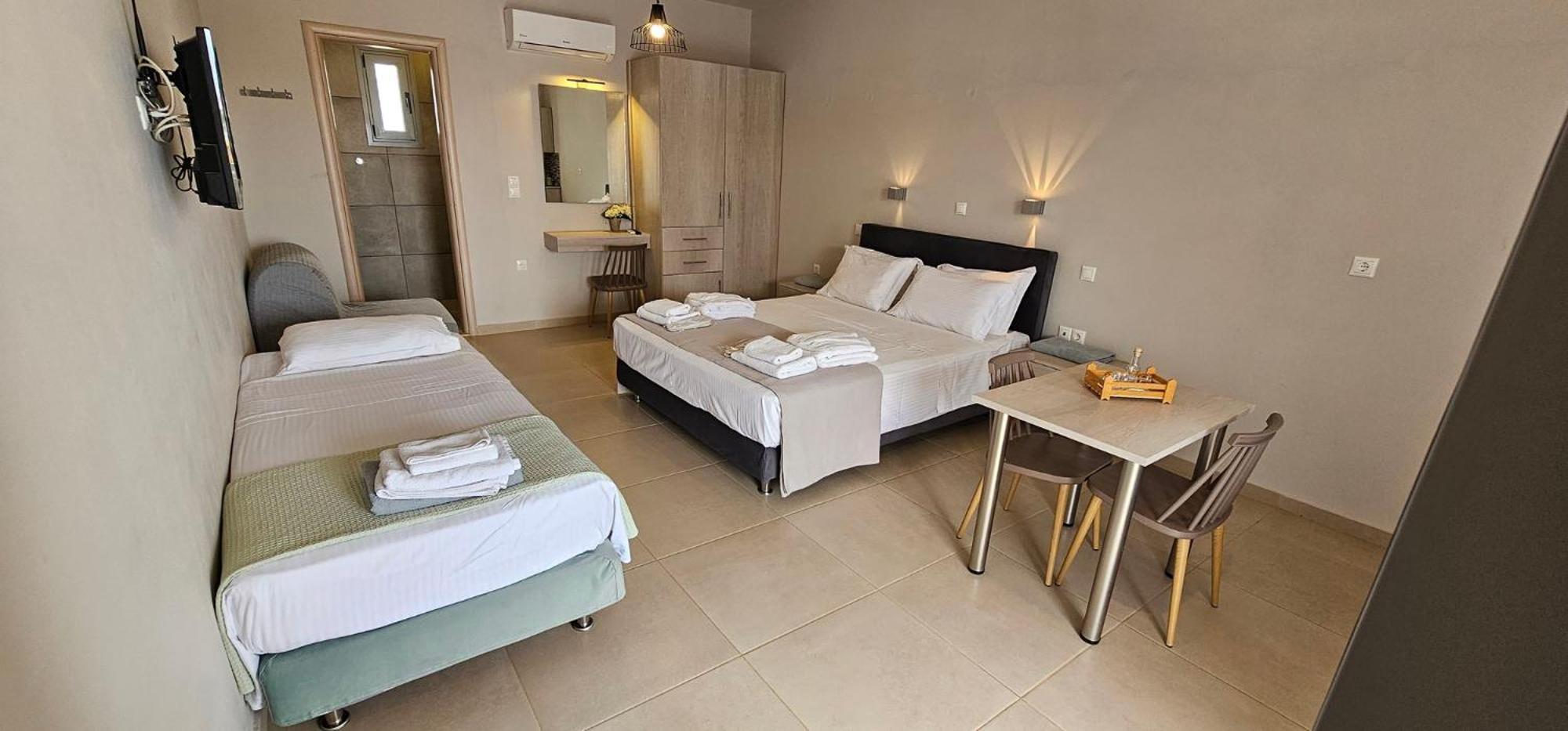 Asterisuites Aparthotel 4*