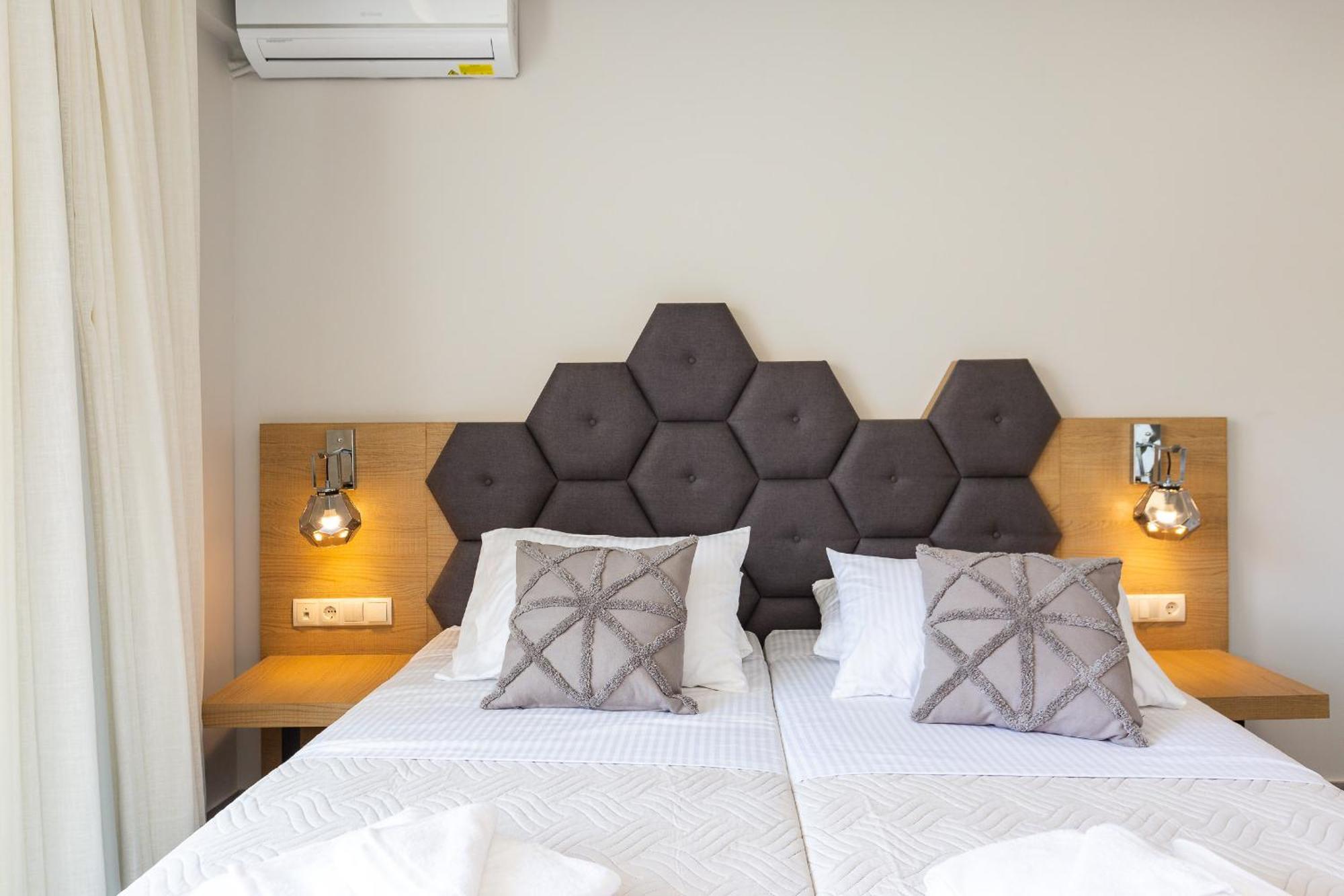 Aparthotel Akrogiali 