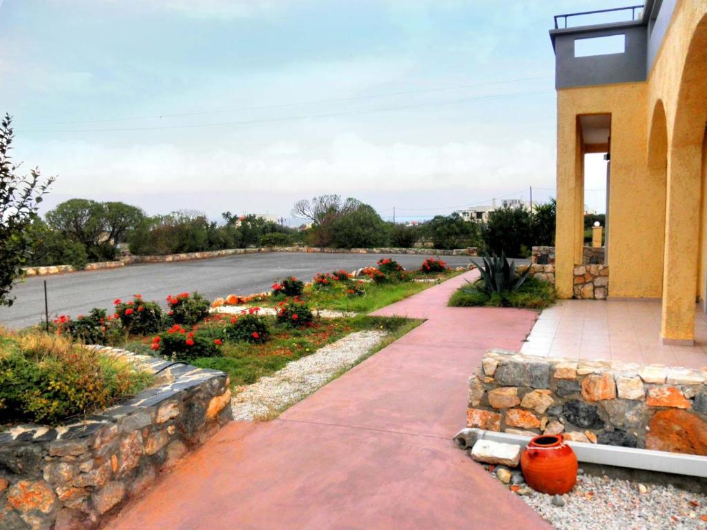 Anthemis Aparthotel Stavros (Crete)