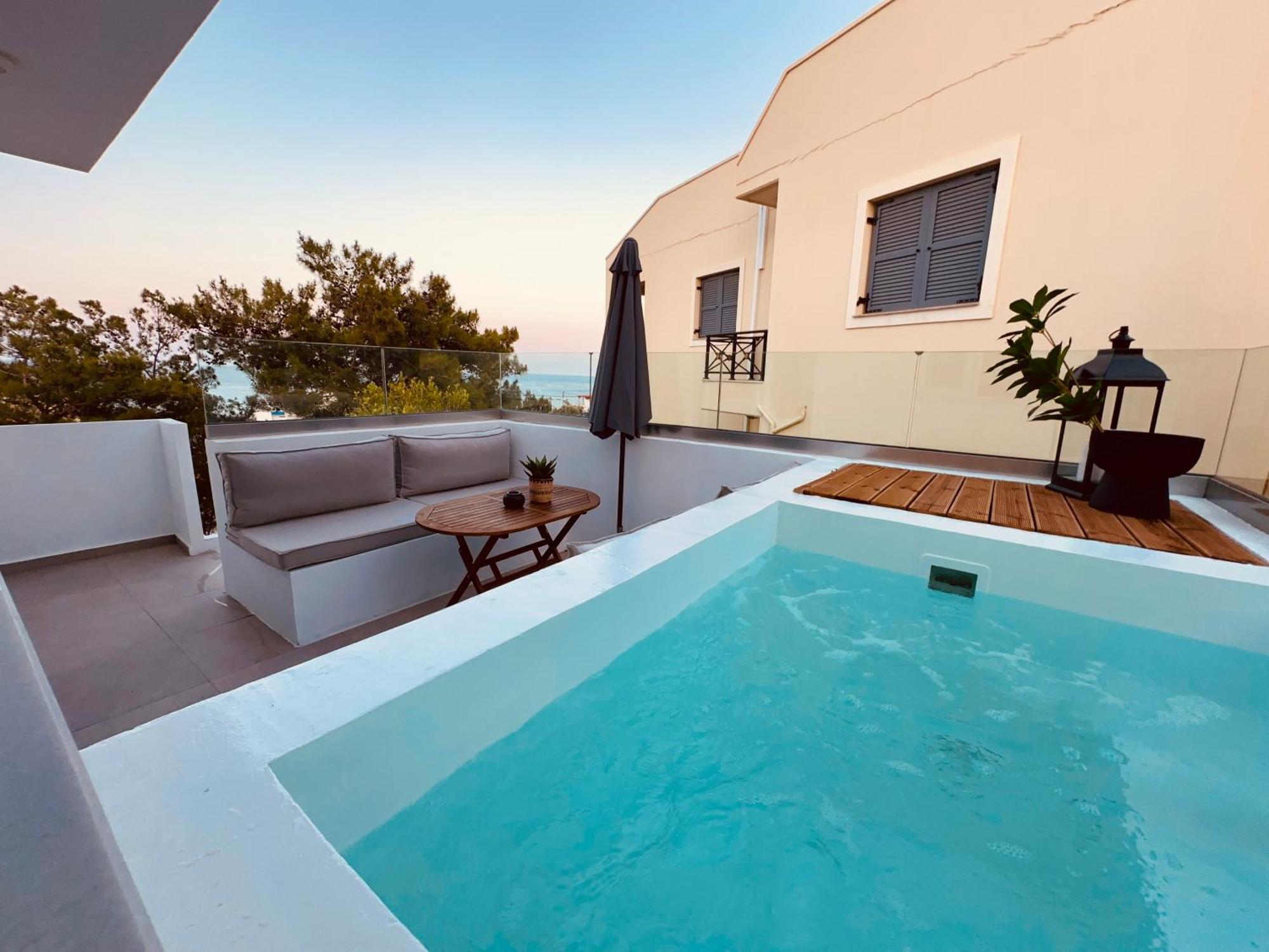 Theros Luxury Holiday home *