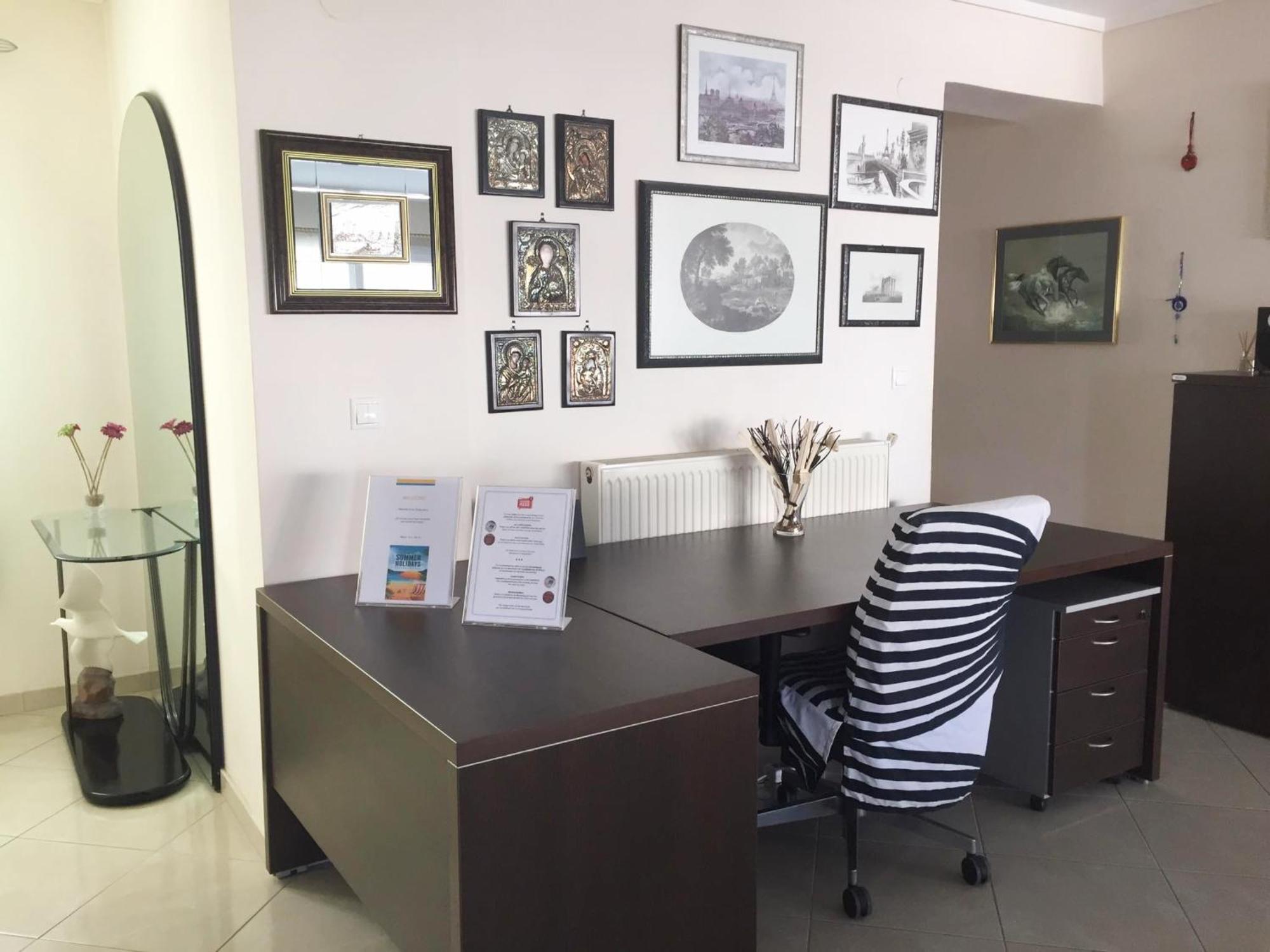 Raj Front Apartment