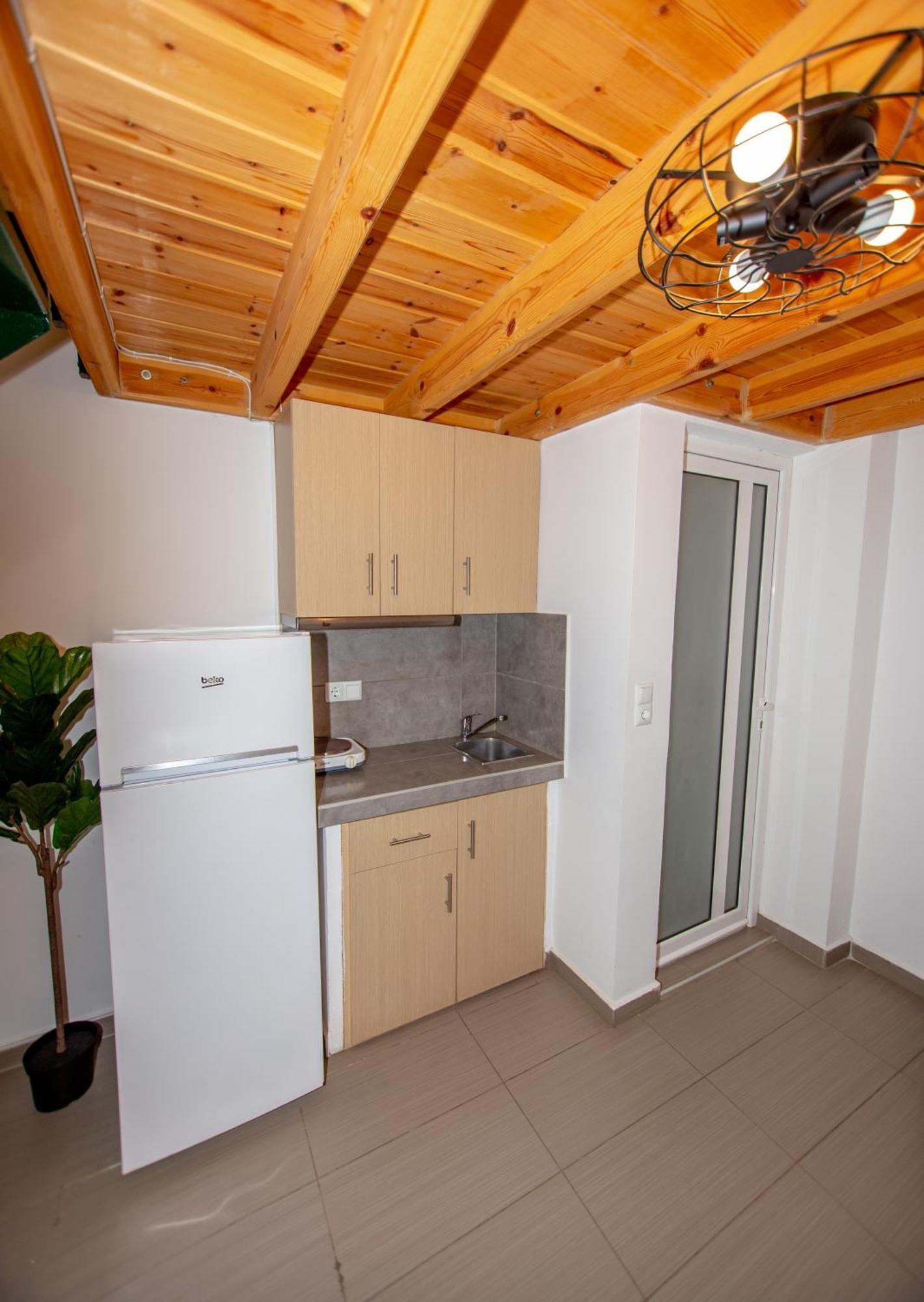 Sophia Seaview & Restaurant Apartment