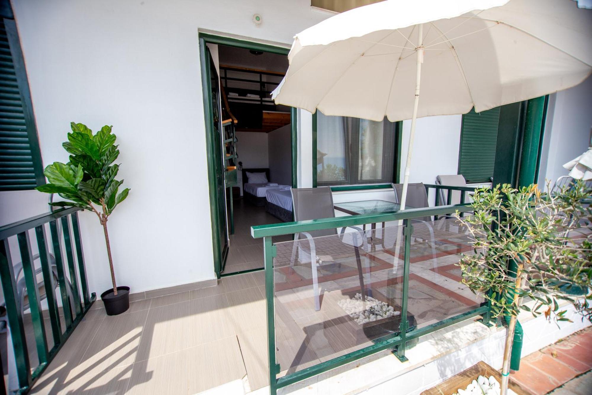 Apartment Sophia Seaview & Restaurant Nea Vrasna