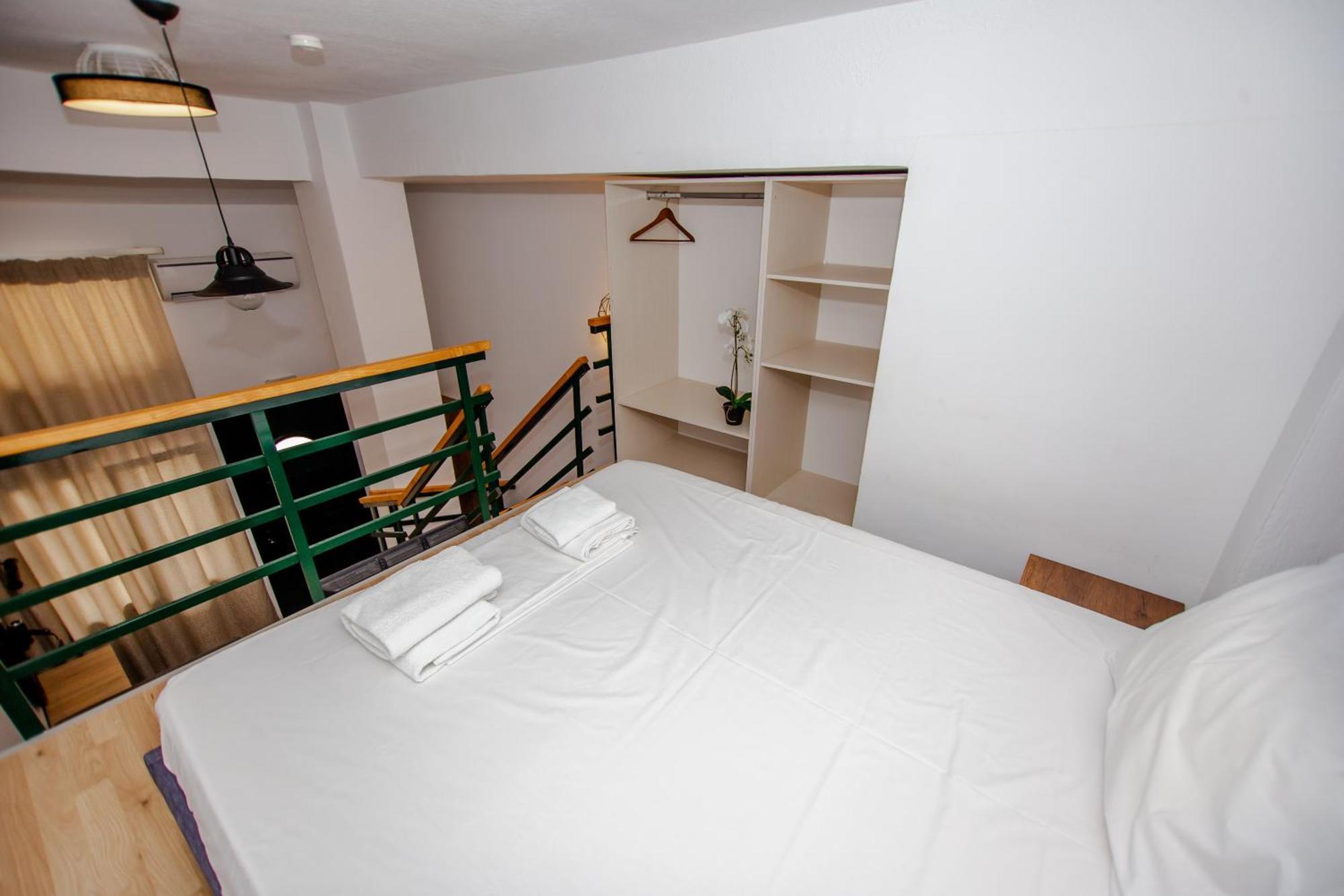 Apartment Sophia Seaview & Restaurant *