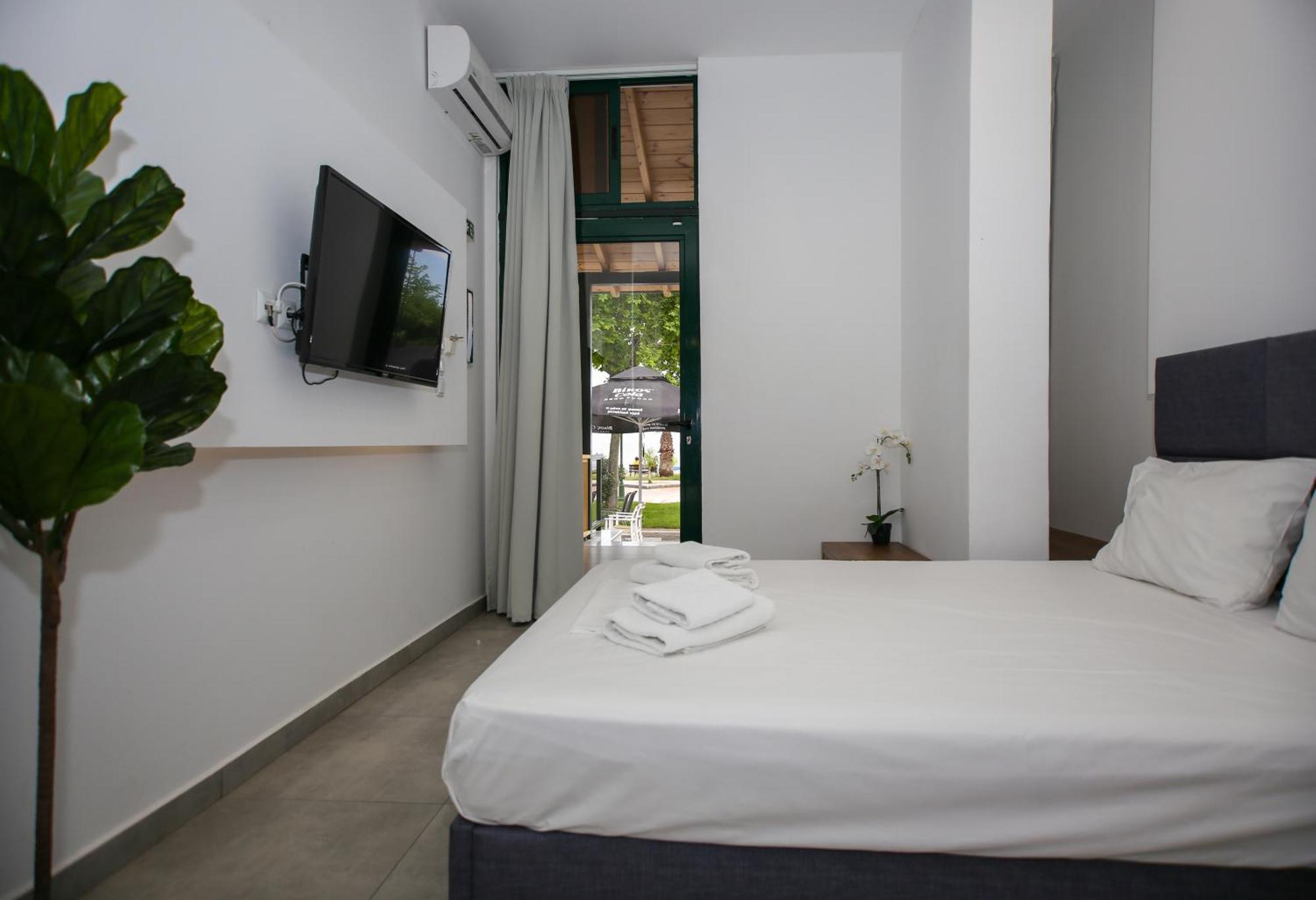 Sophia Seaview & Restaurant Apartment Nea Vrasna