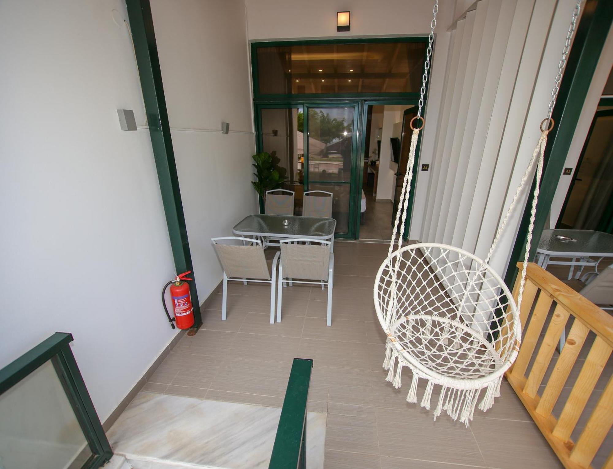 Sophia Seaview & Restaurant Apartment *