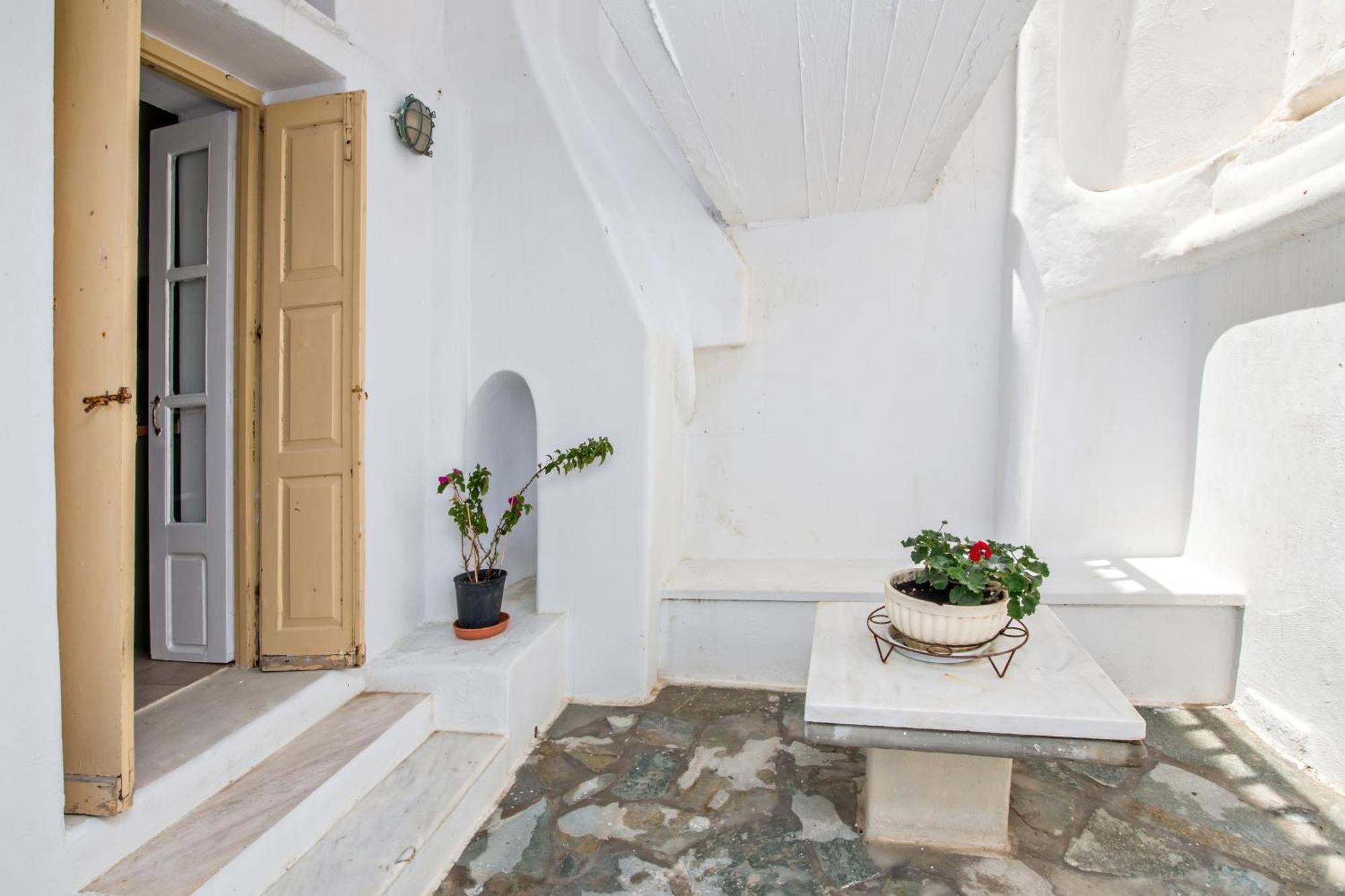 Cambanis Mανsion Holiday home