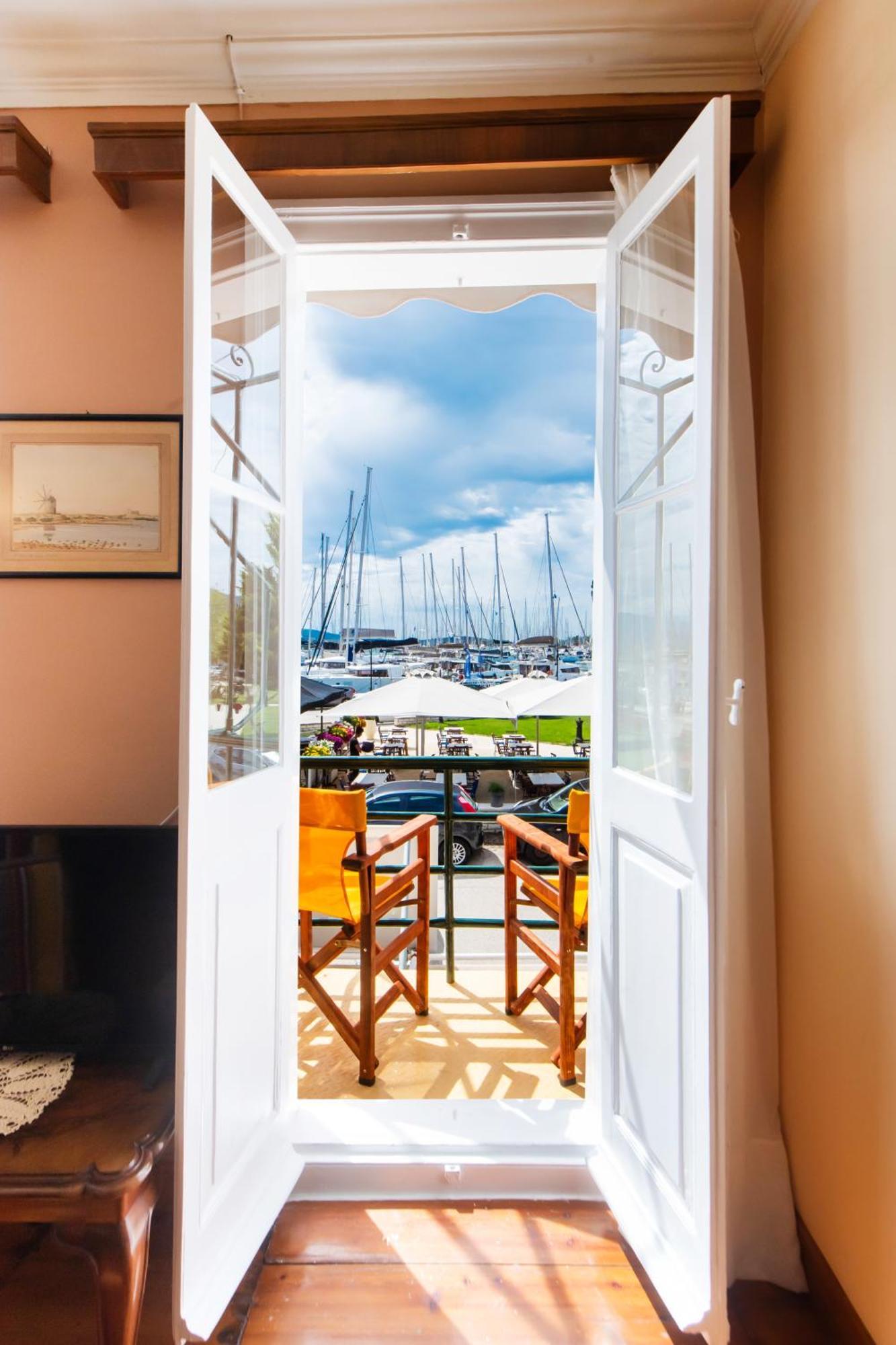 Holiday home Eleni Our Seasunny House In