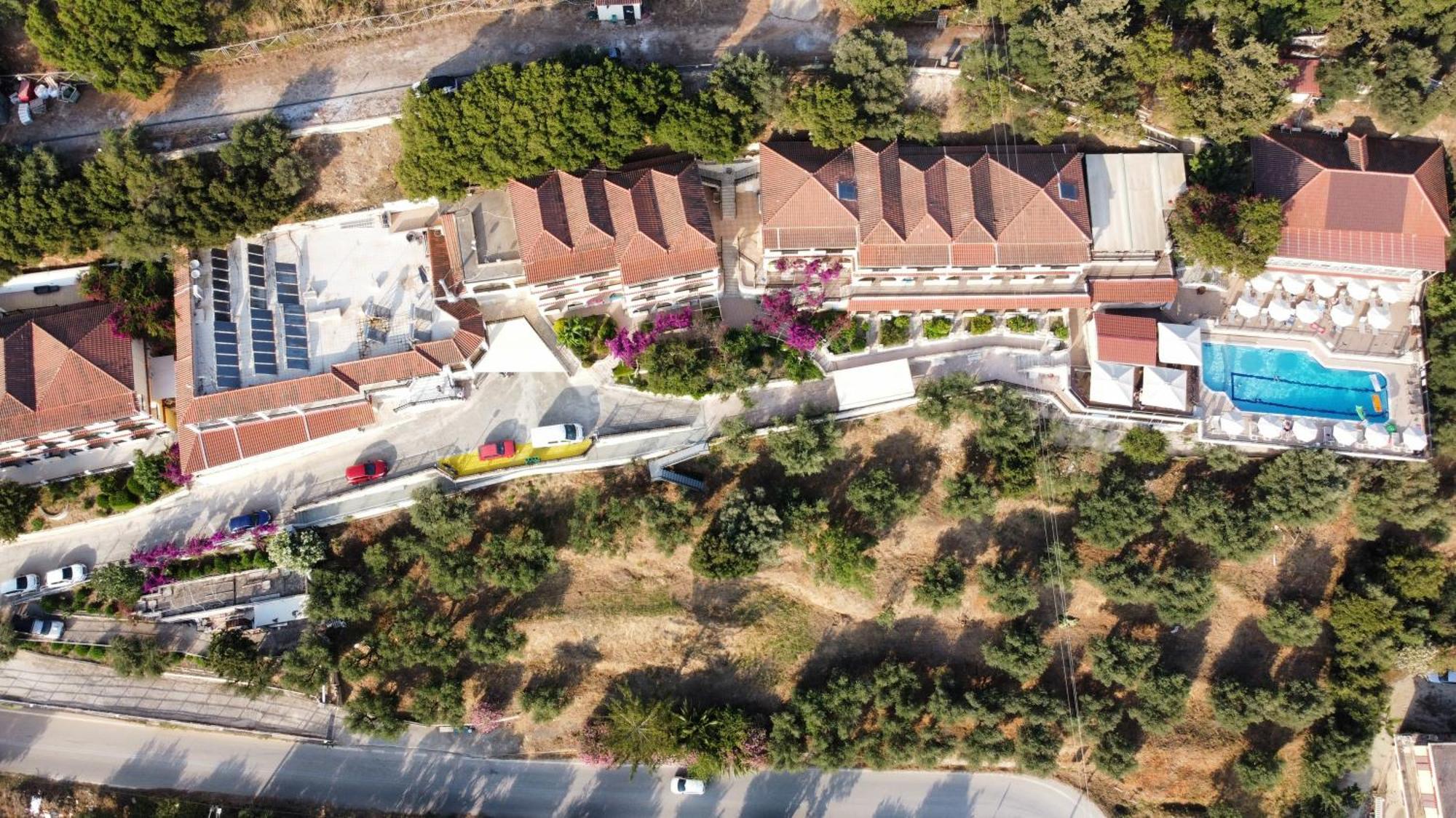 Zante Aparthotel 3*
