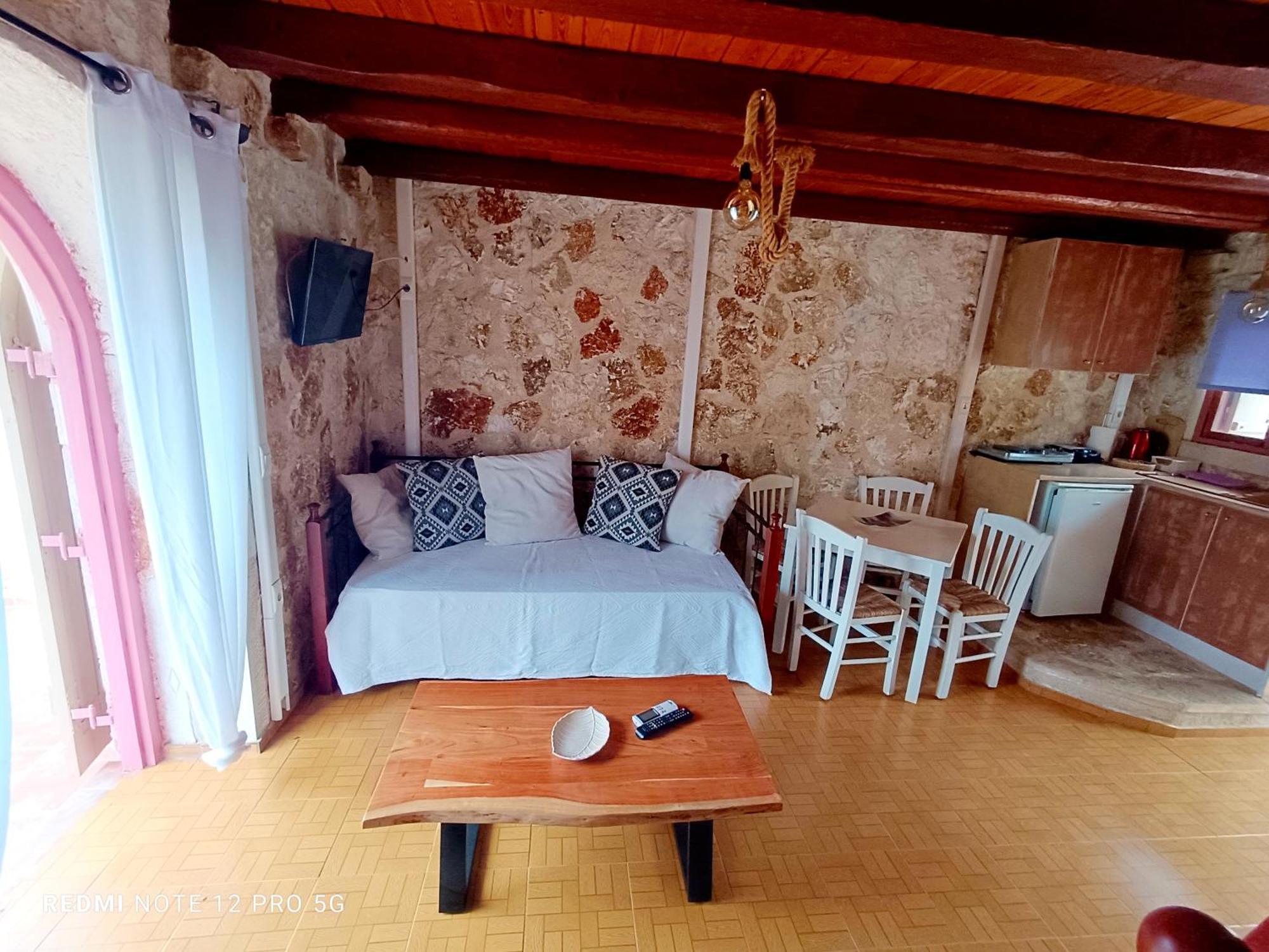 Spasmata Village Stone Maisonette *