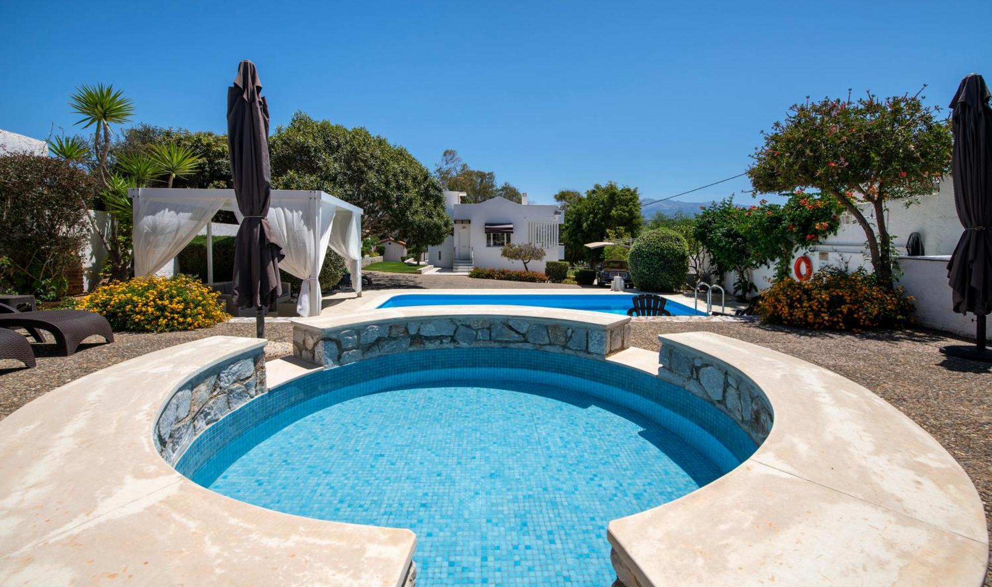 Villa Plumeria Flower Livadi (Crete)