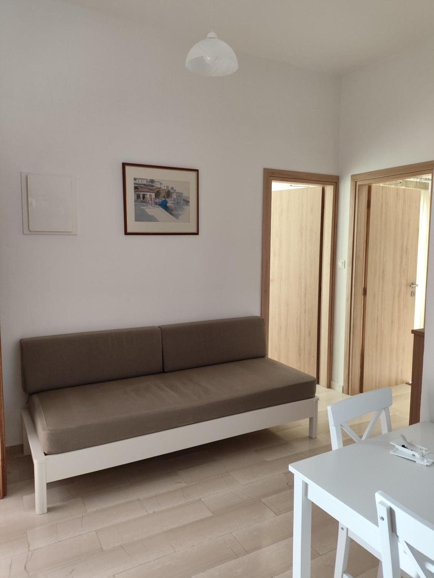 Protopapas Apartment *