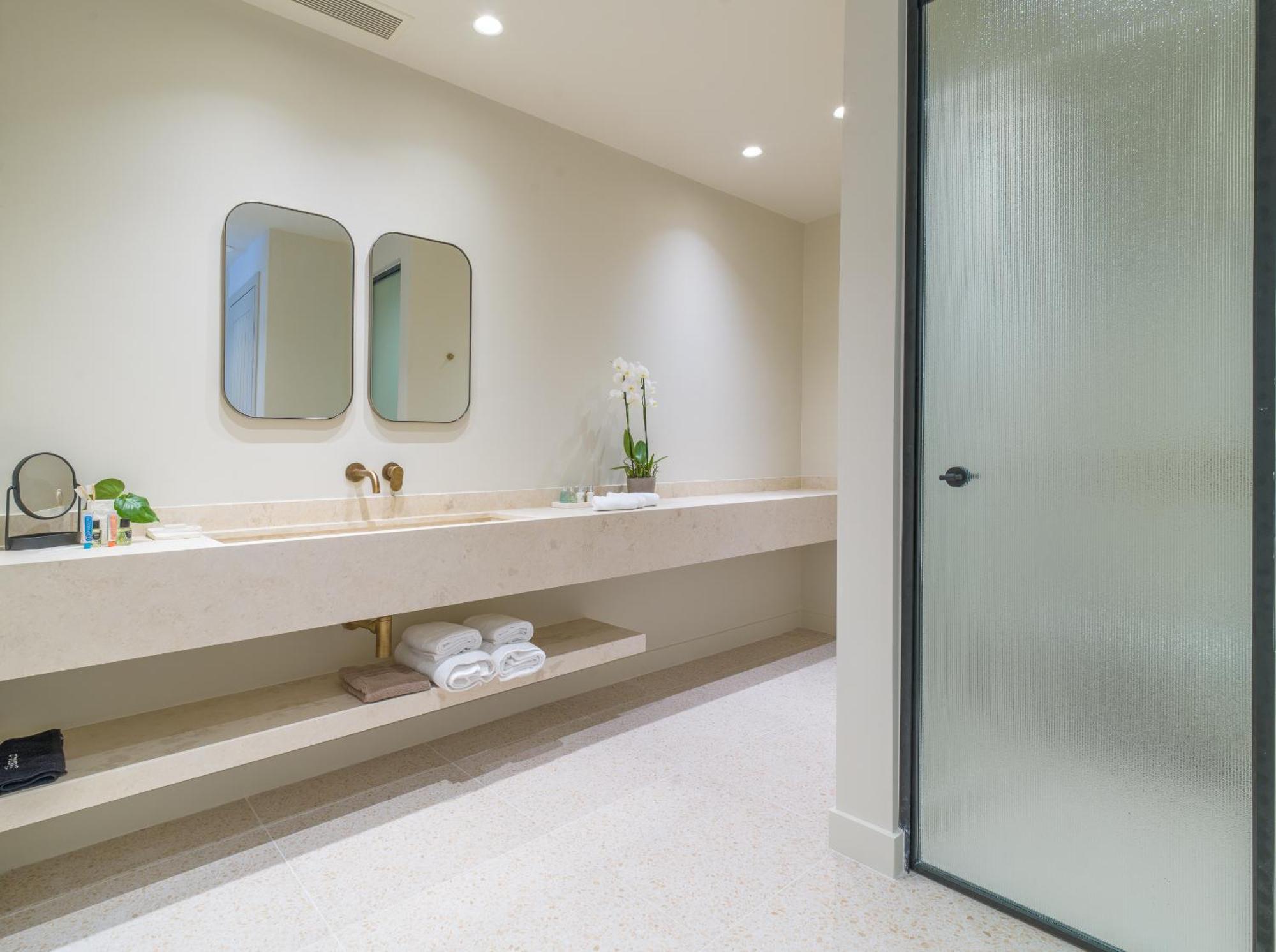 Essence Aparthotel *