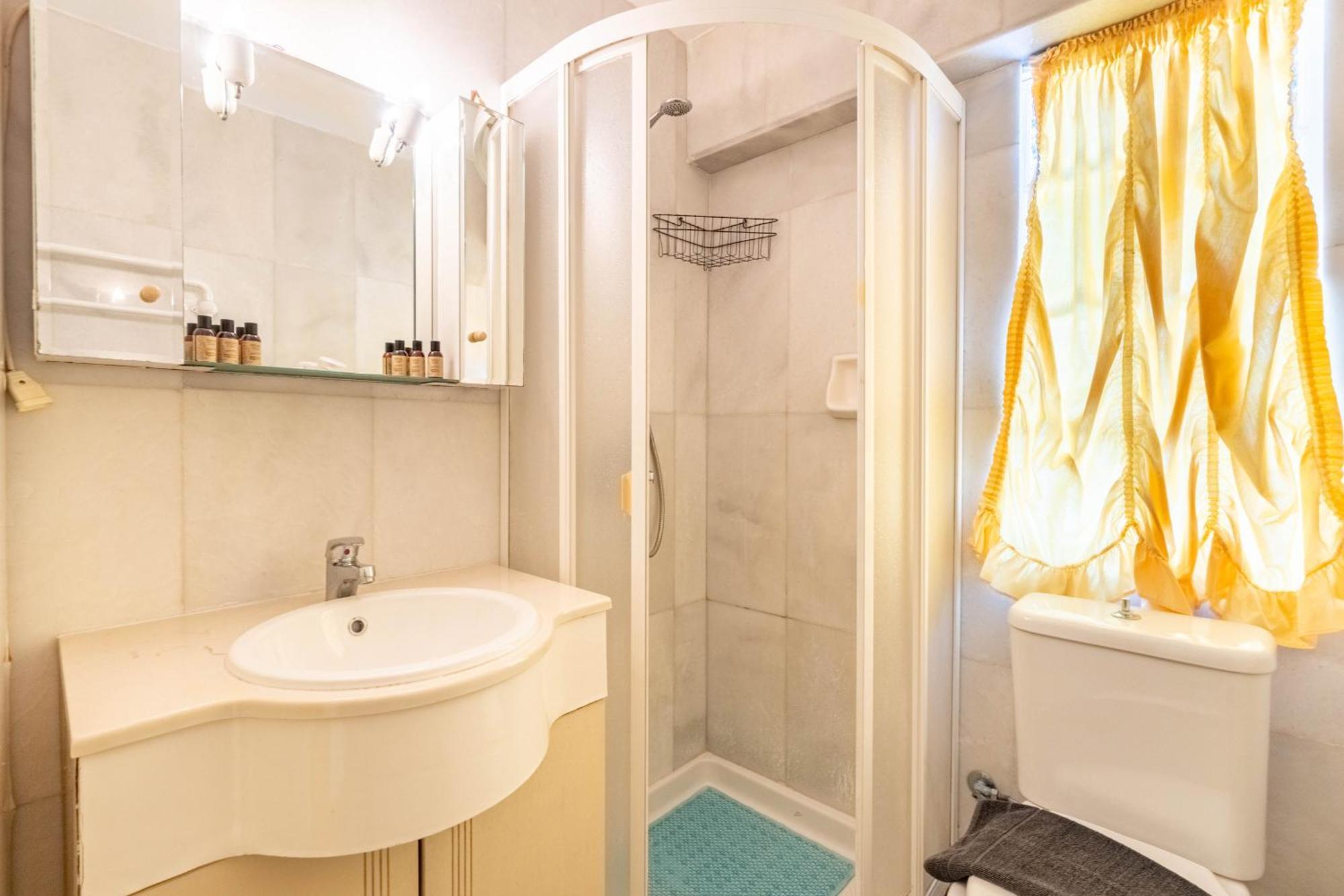 Paco's Luxury 32 Villa