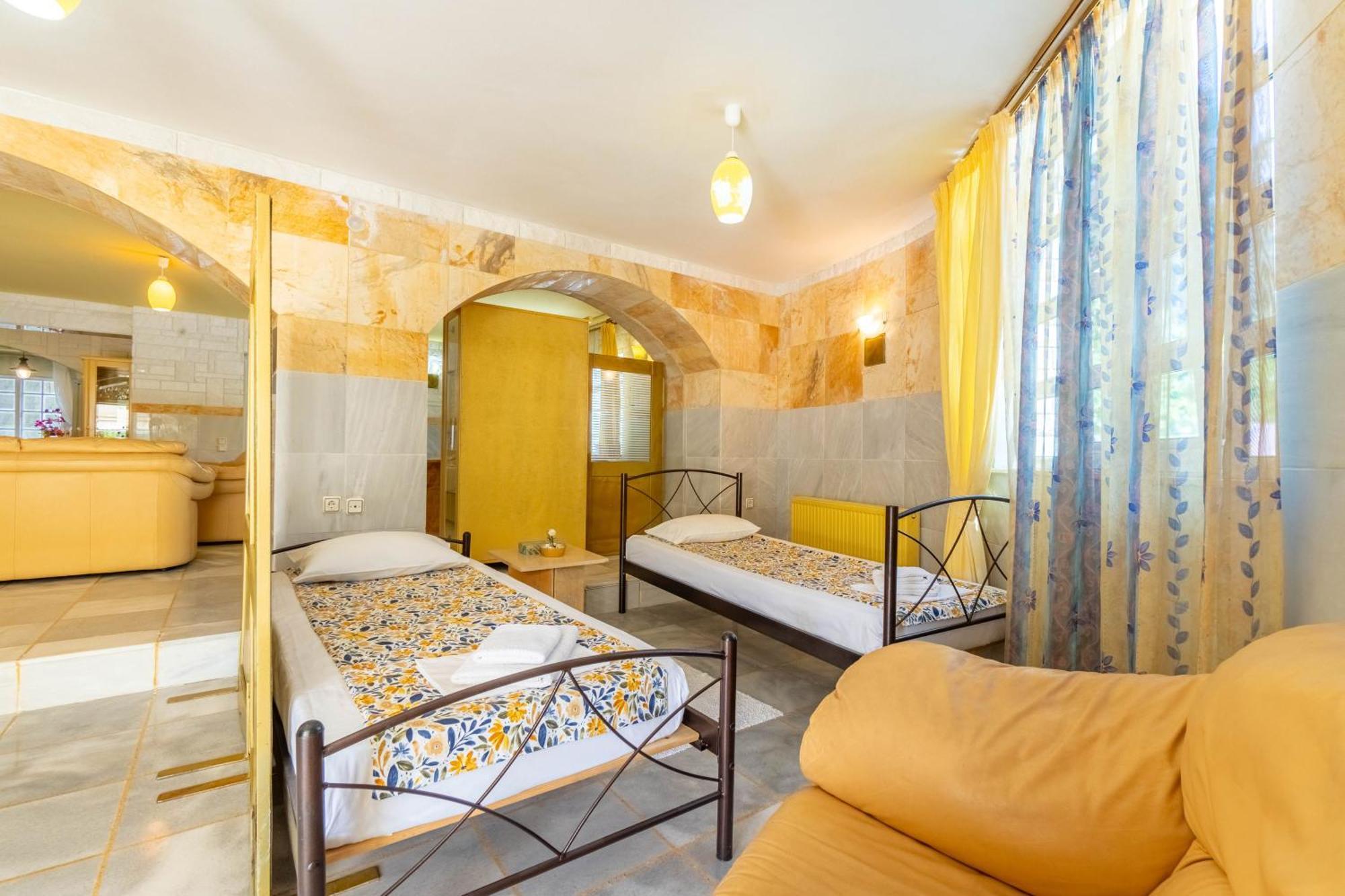 Villa Paco's Luxury 32 *