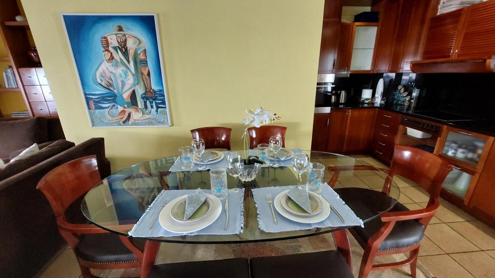 Catherine's Beachfront Apartment