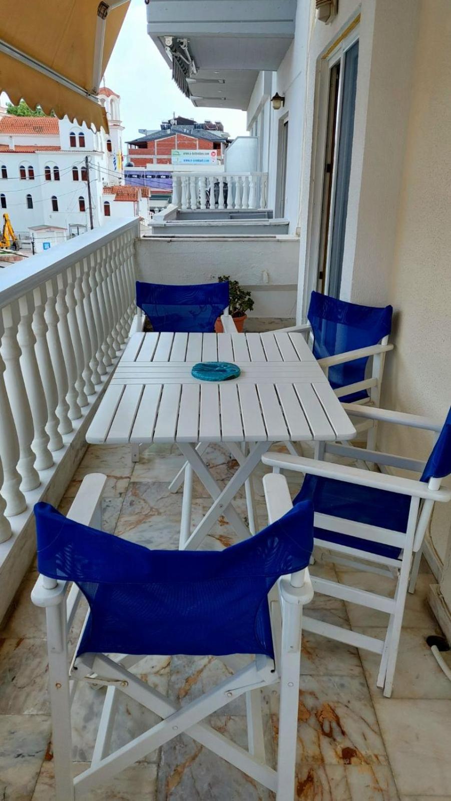 Catherine's Beachfront Apartment *