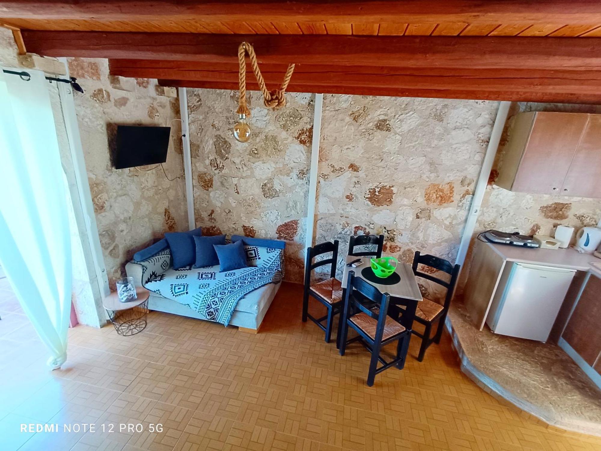 Spasmata Village Stone Maisonette *