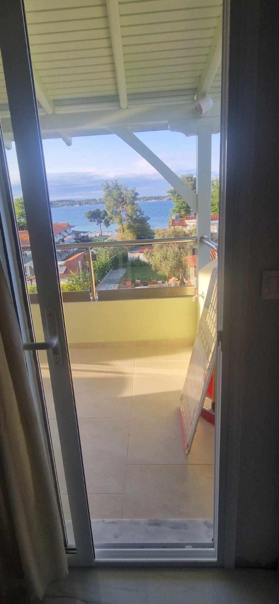 Aparthotel Makis Nest