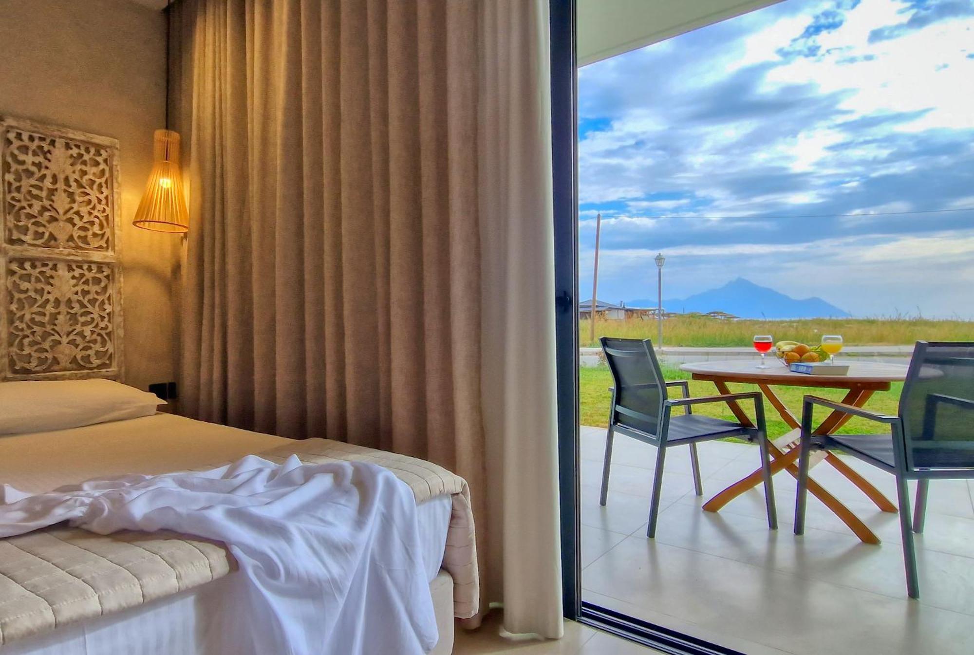 Onar Luxury Living *