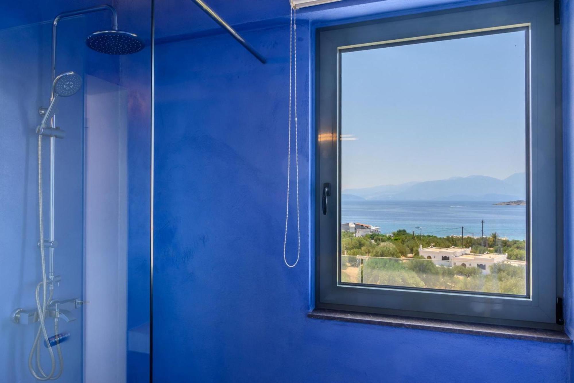 Apartment Roots In Crete