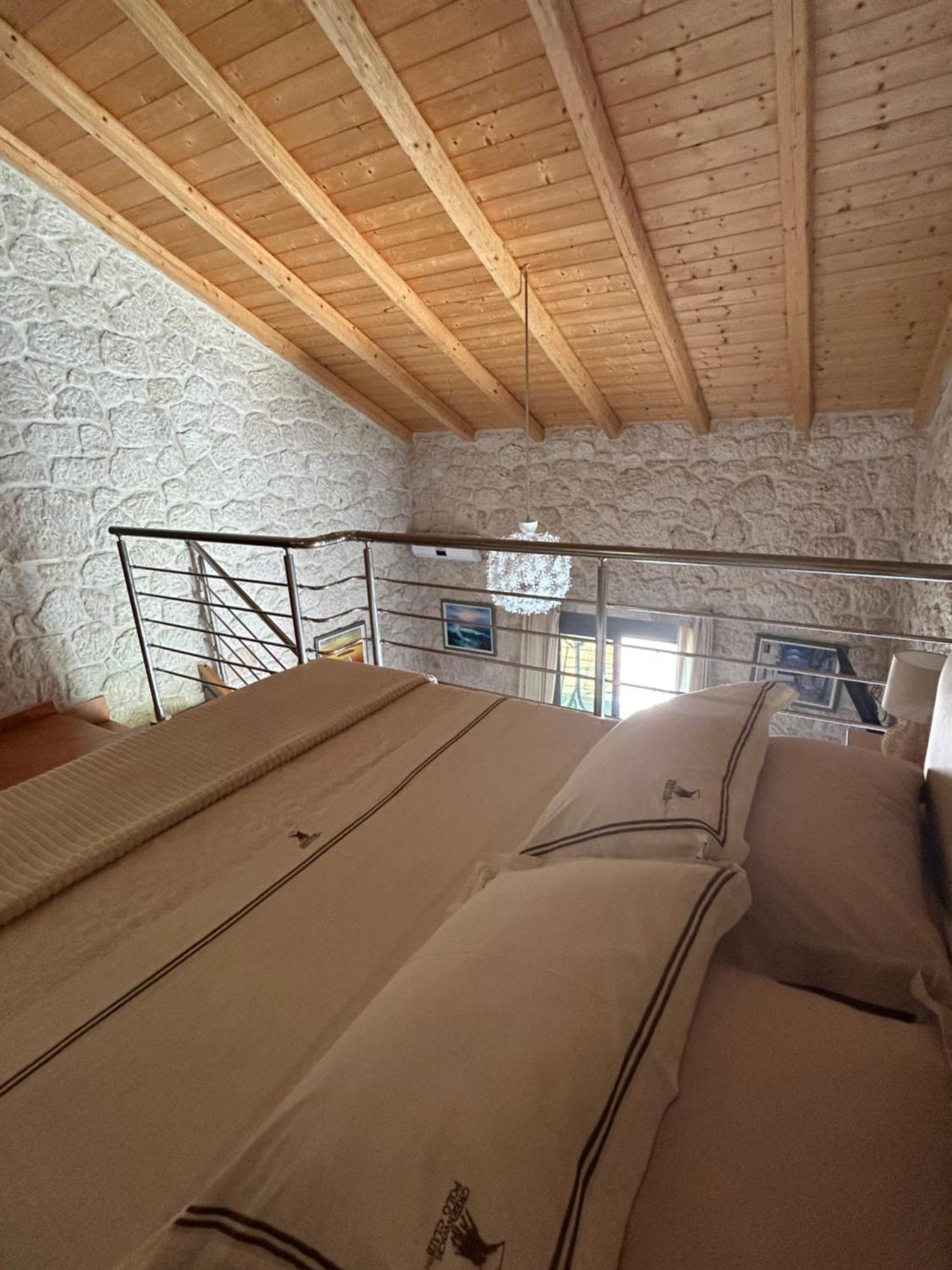 Sun Castle Country house *