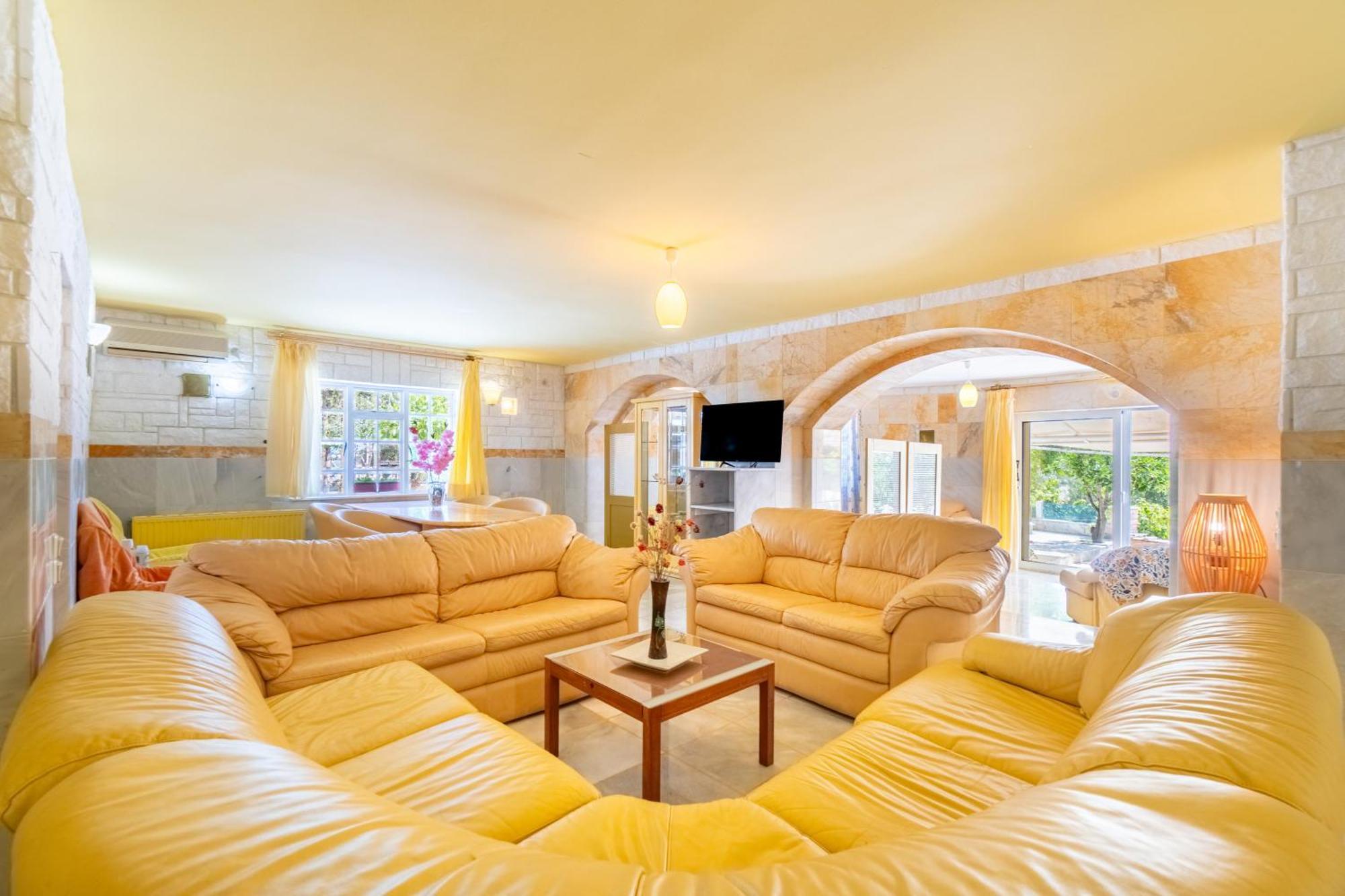 Villa Paco's Luxury 32 *