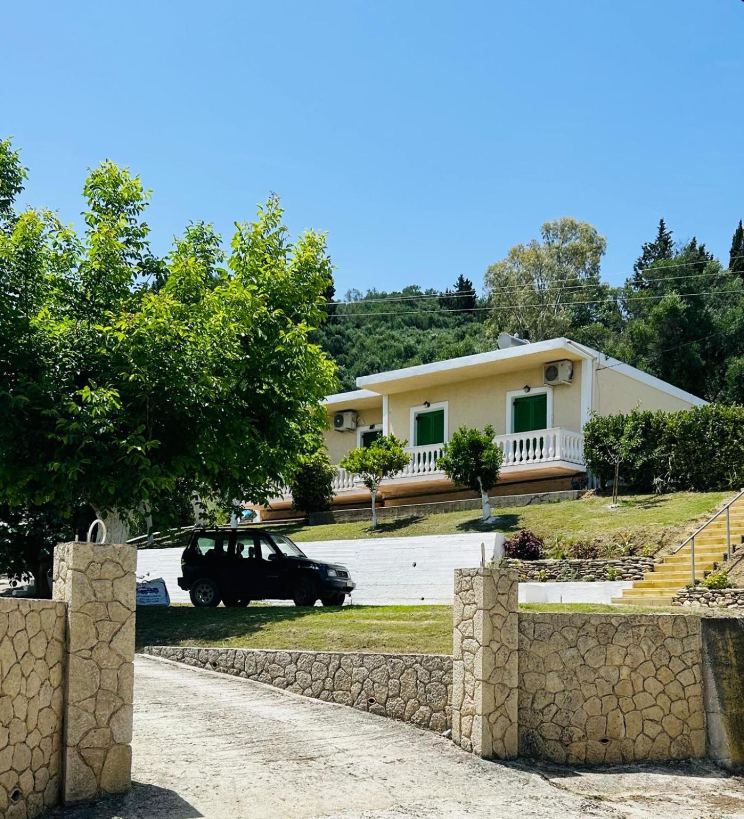 Holiday home Viktor's House By The Sea Mpoukaris