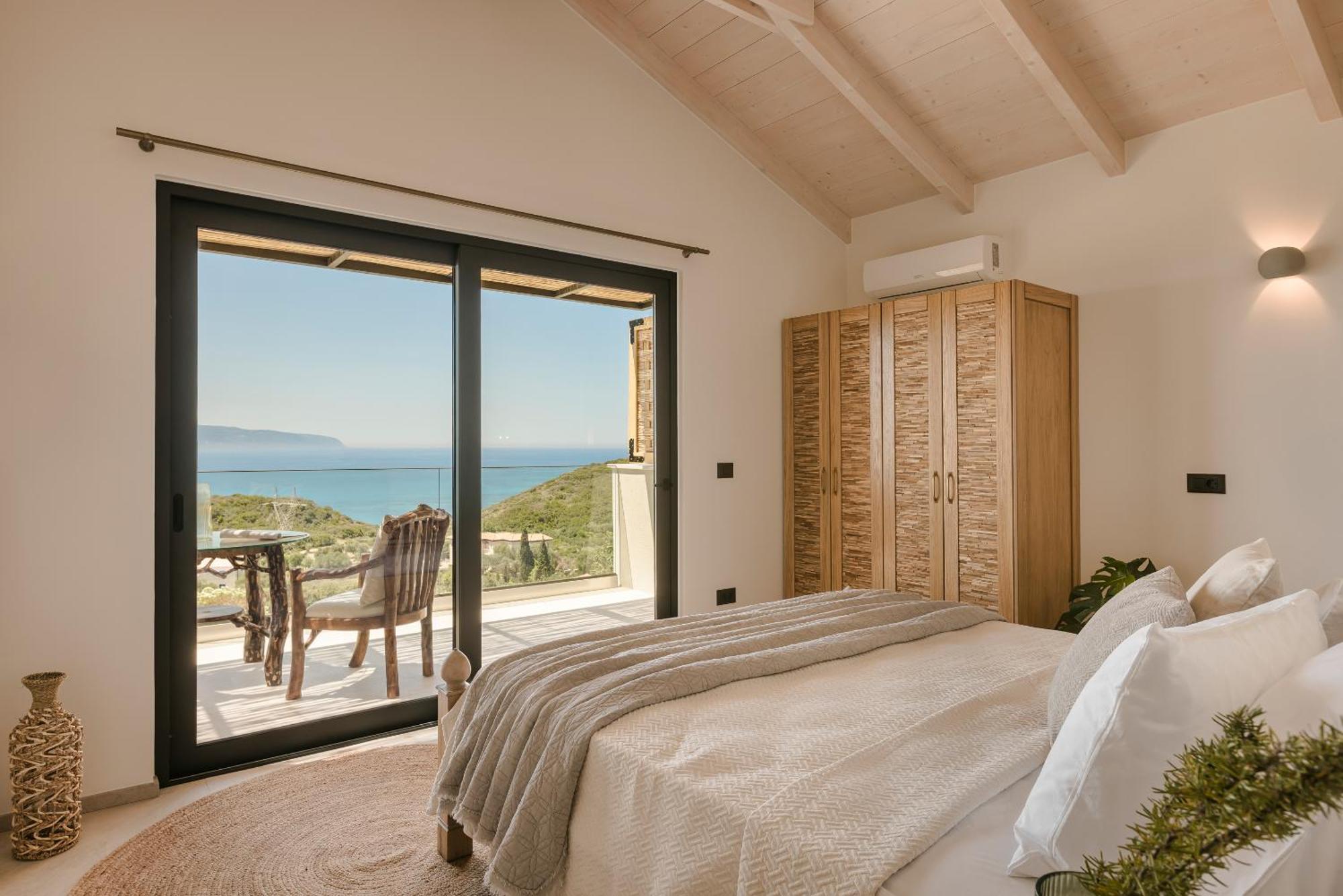 Holiday home Hilaritas Premium Seafront Stay - April & May Limited Spring Offer!