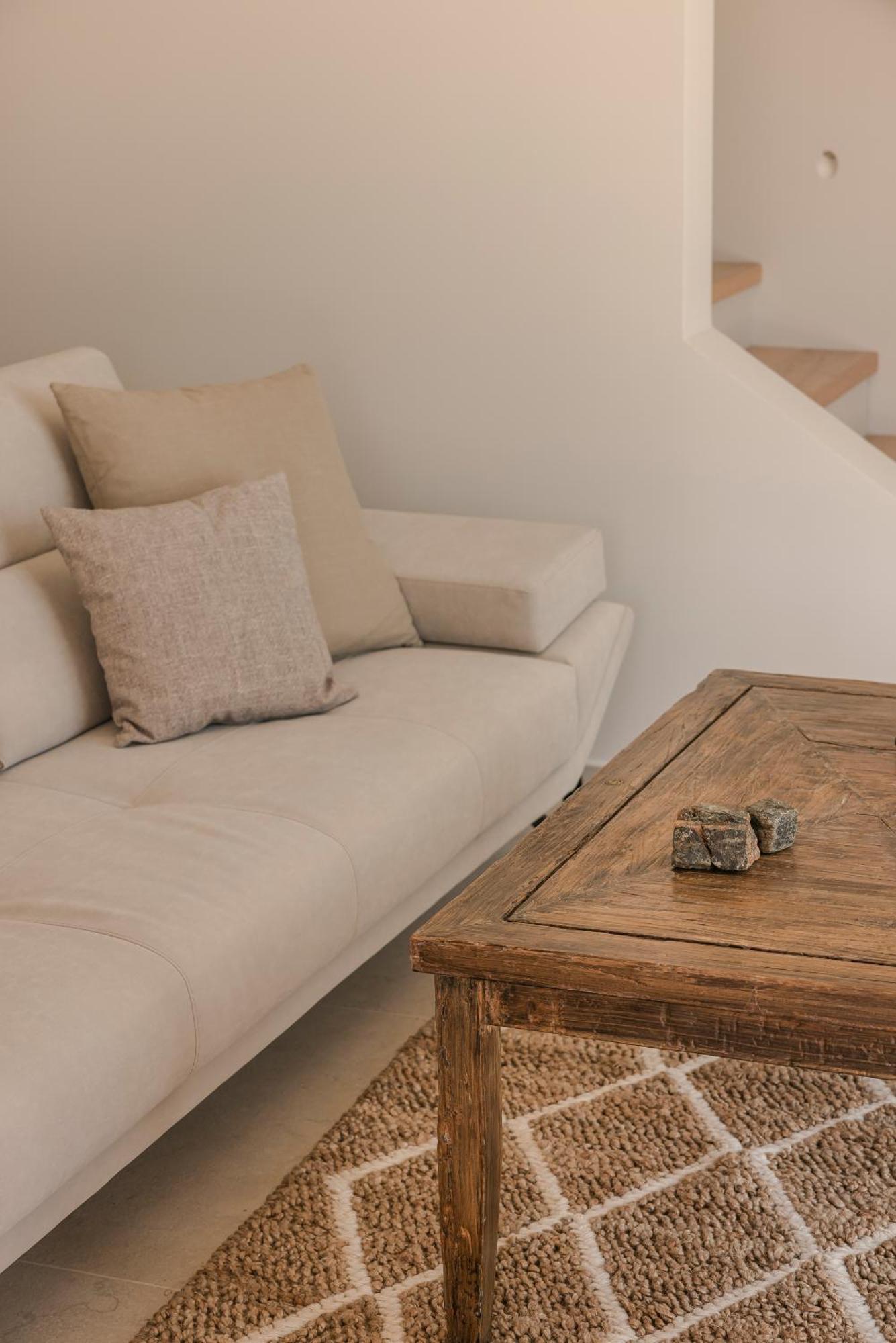 Hilaritas Premium Seafront Stay - April & May Limited Spring Offer! Holiday home *