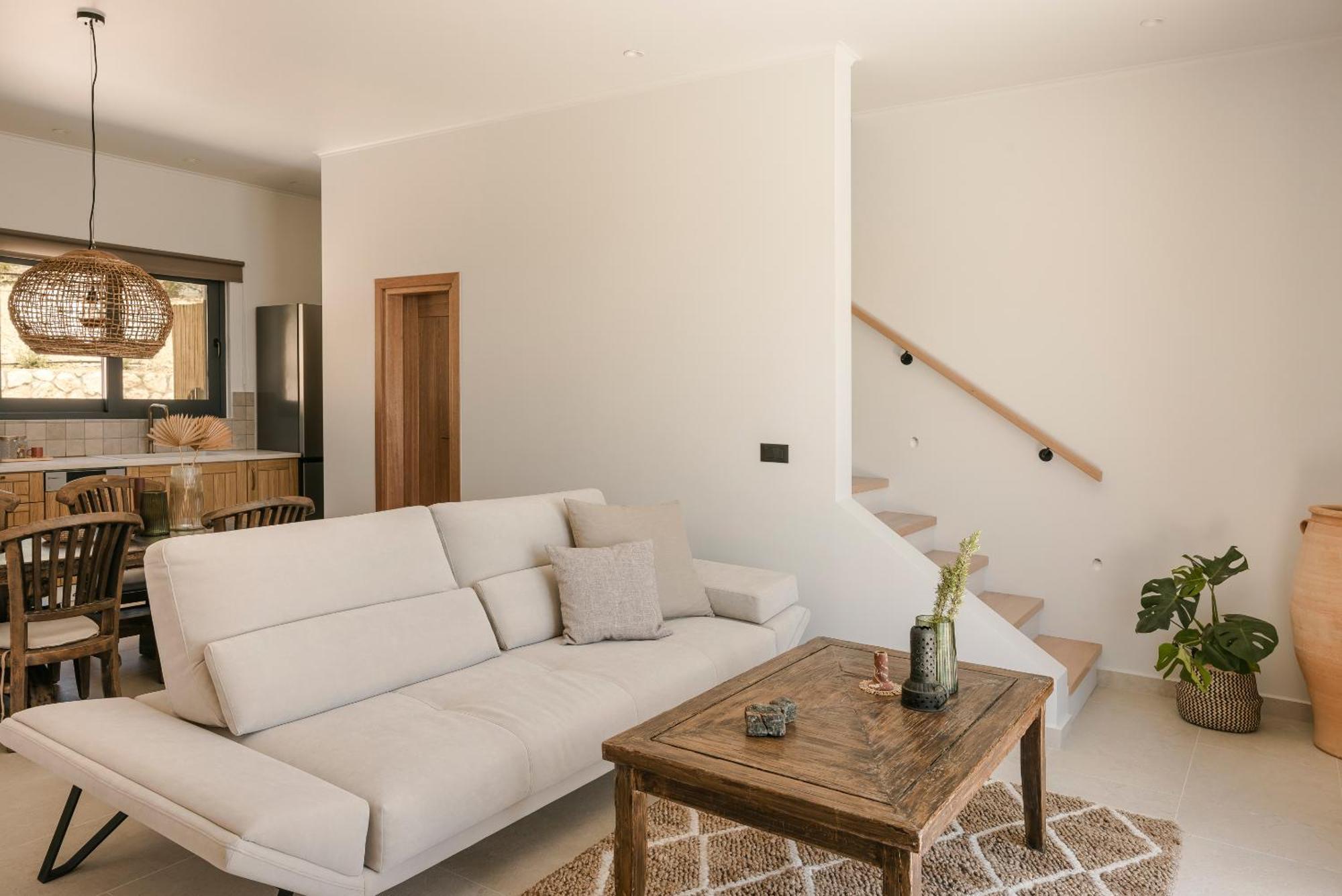Hilaritas Premium Seafront Stay - April & May Limited Spring Offer!