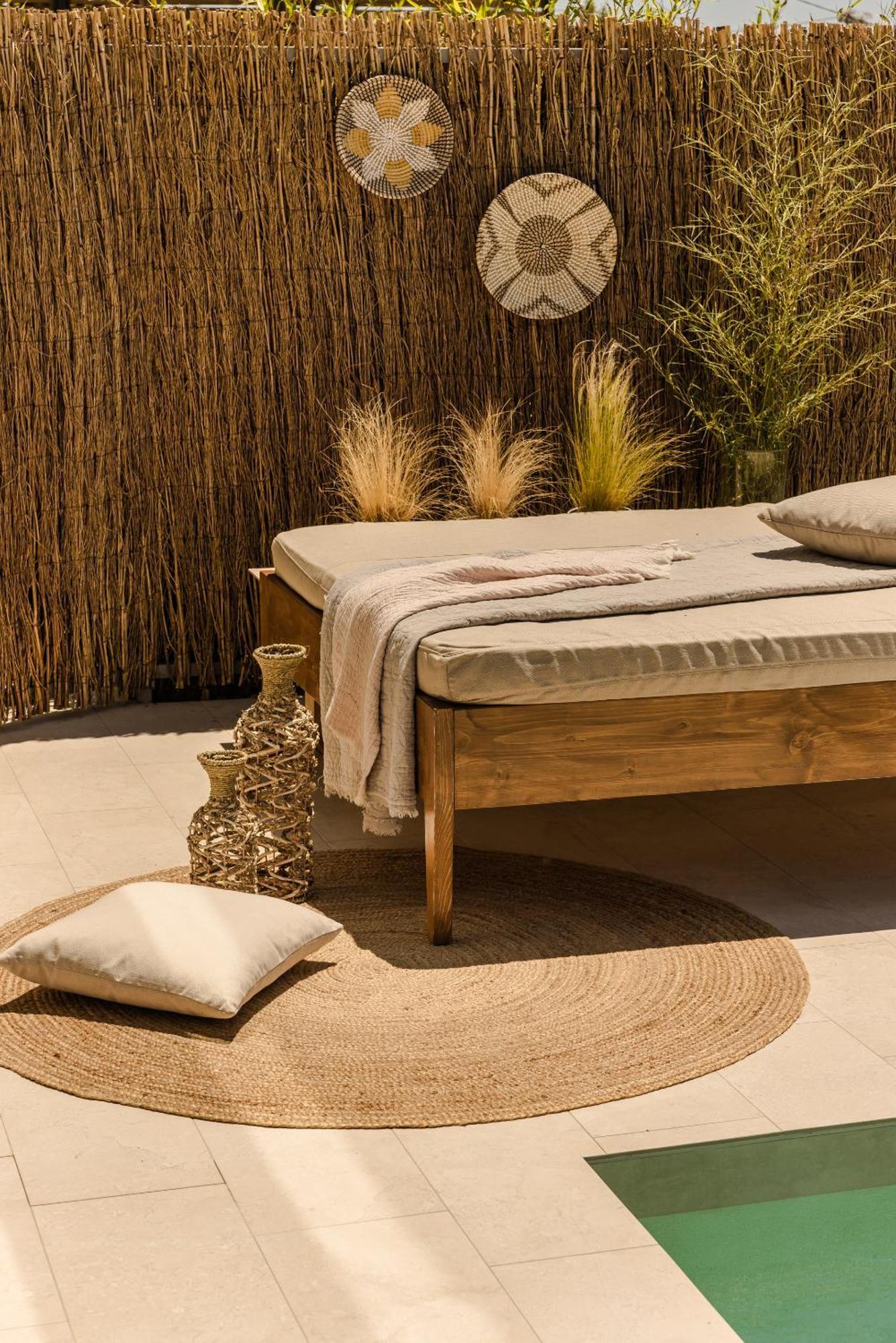 Hilaritas Premium Seafront Stay - April & May Limited Spring Offer! Holiday home Ratzaklion
