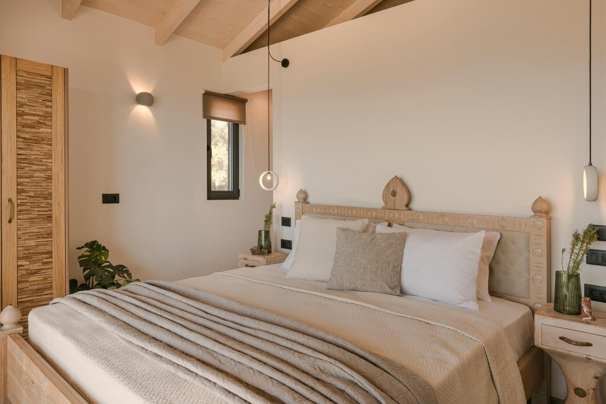 Hilaritas Premium Seafront Stay - April & May Limited Spring Offer! Holiday home