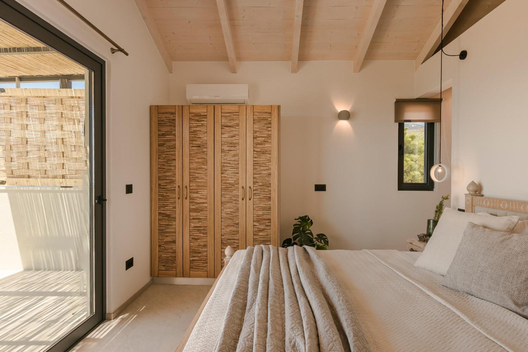 Holiday home Hilaritas Premium Seafront Stay - April & May Limited Spring Offer! Ratzaklion