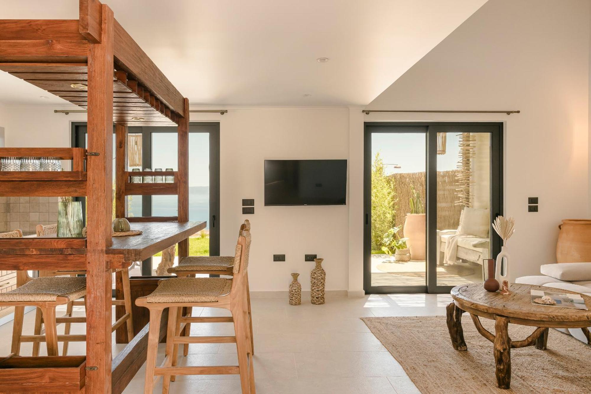 Holiday home Hilaritas Premium Seafront Stay - April & May Limited Spring Offer! Ratzaklion